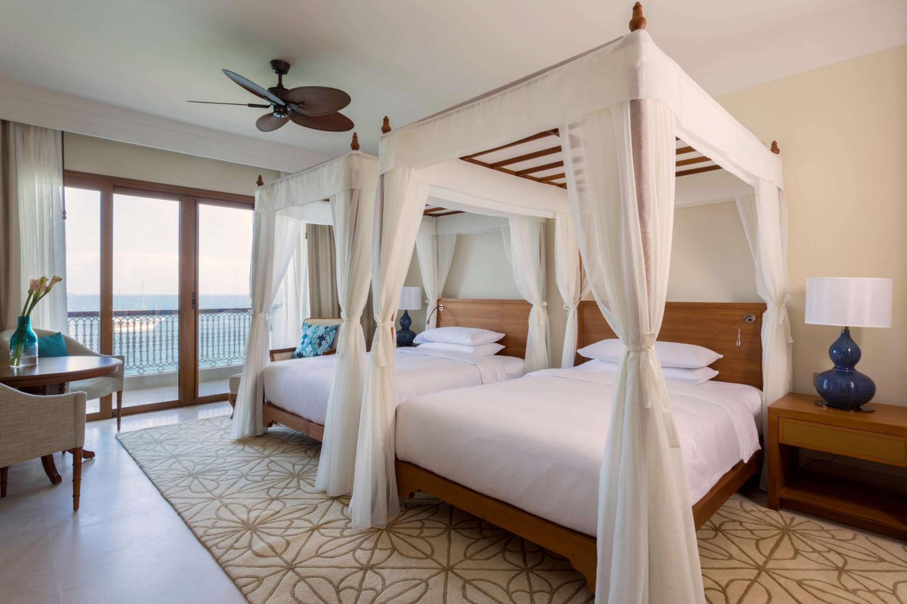 Deluxe Twin Room with Balcony