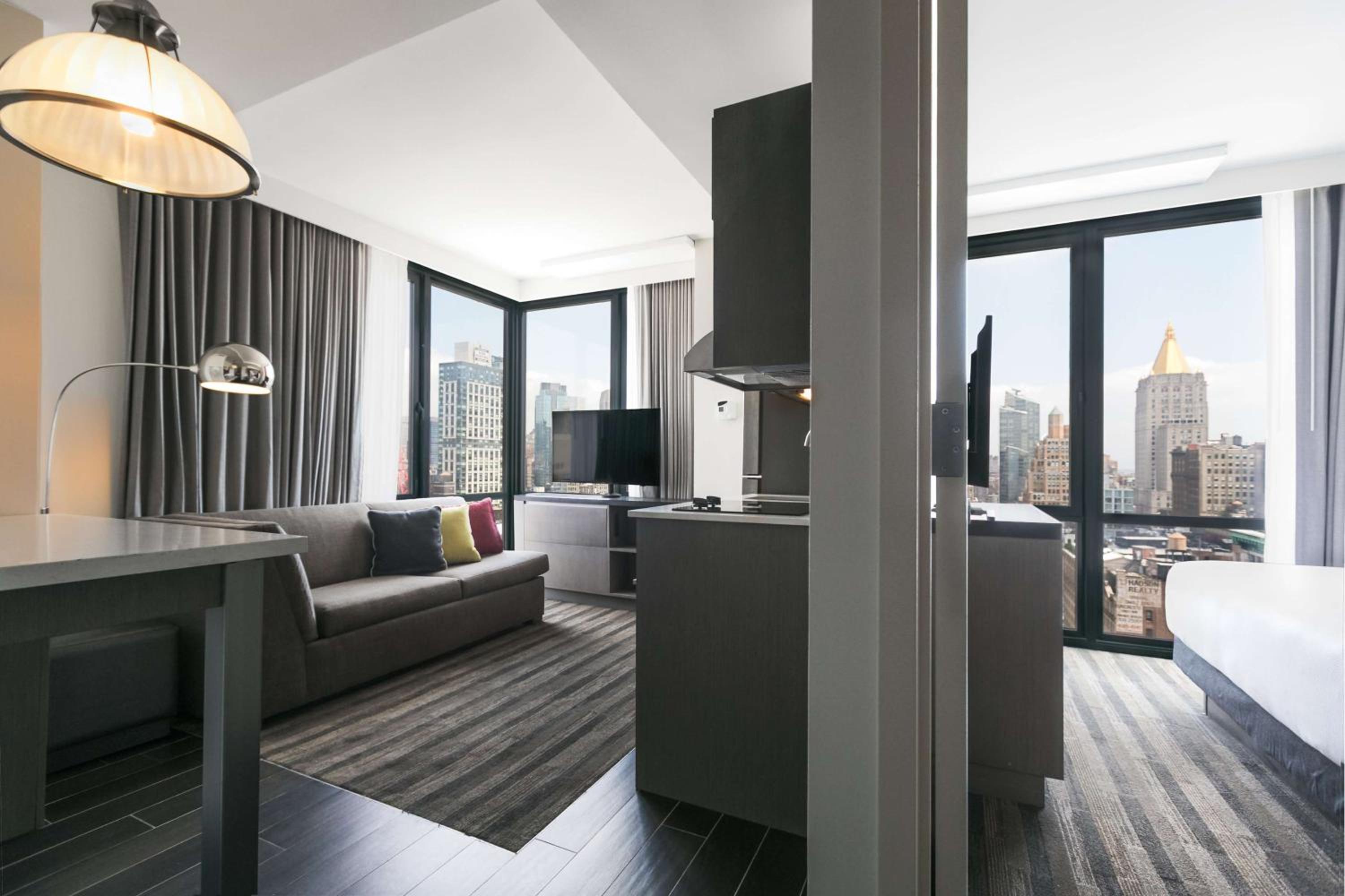 One-Bedroom King Suite with Kitchen - High Floor
