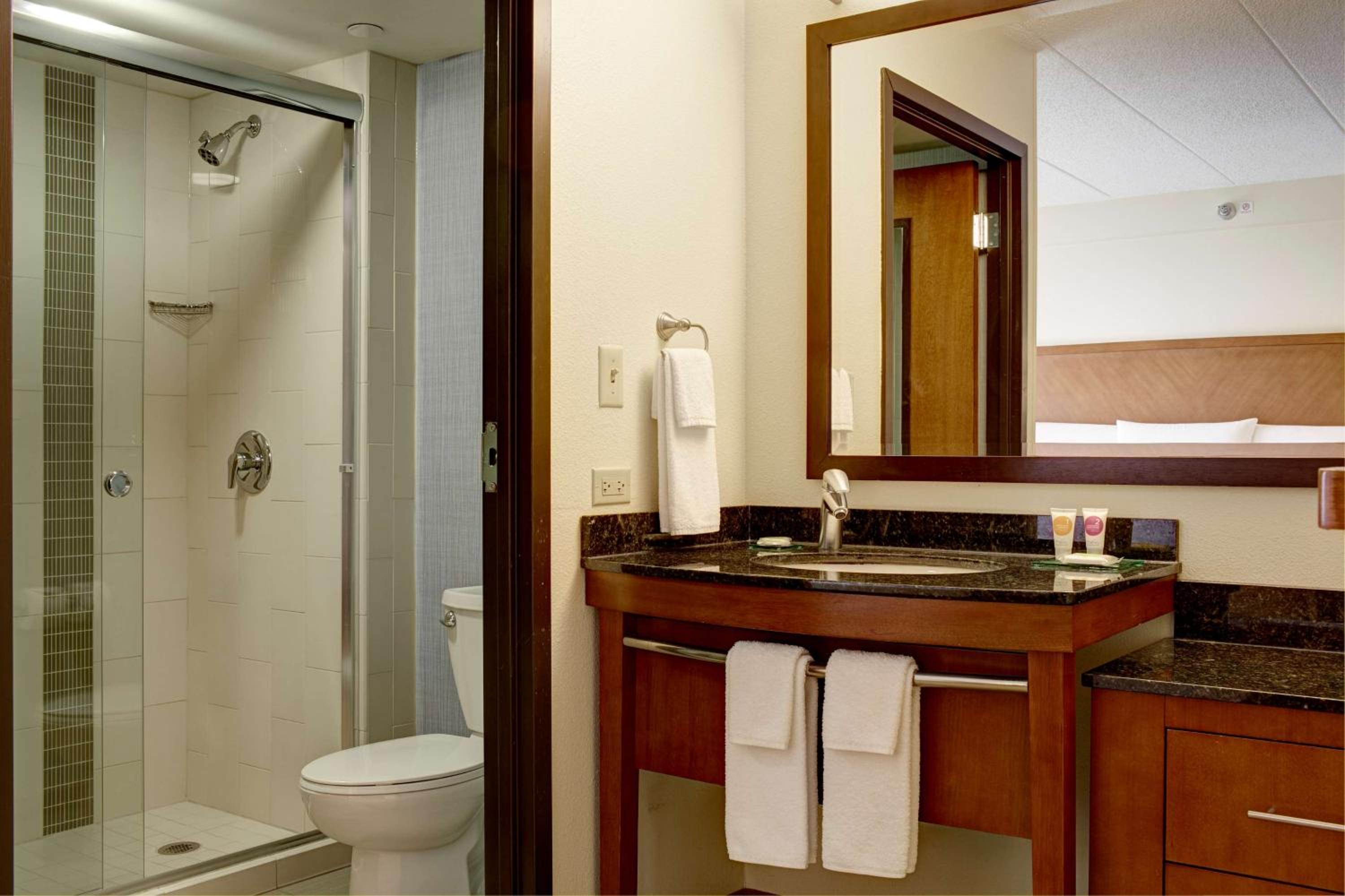 Double Room with Two Double Beds - Photo 4