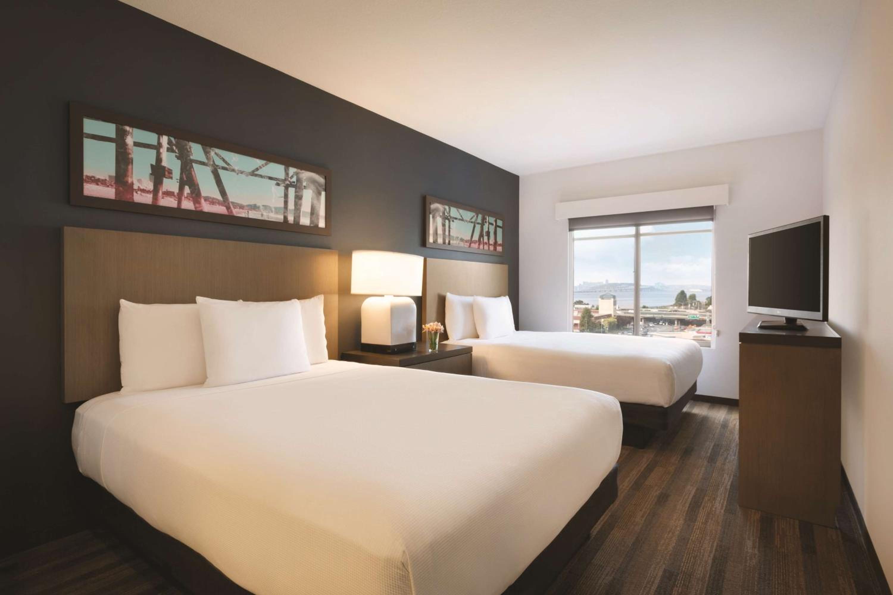 One-Bedroom Suite with Two Queen Beds - Photo 1