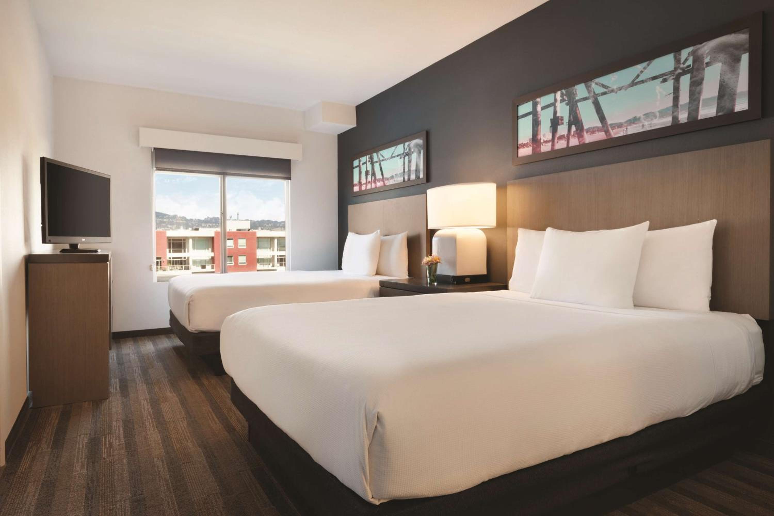 One-Bedroom Suite with Two Queen Beds - Photo 6