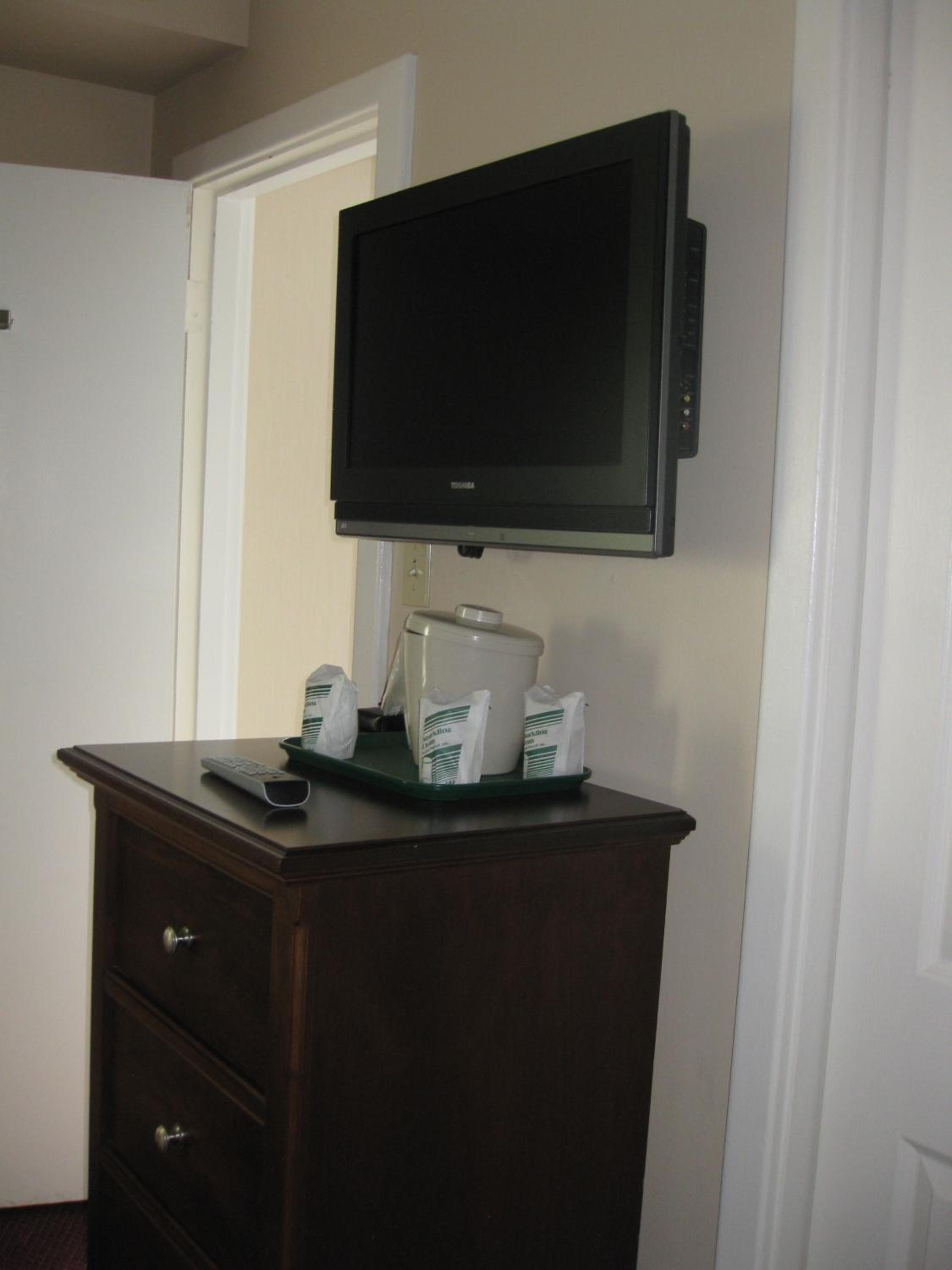 Queen Room photo 3