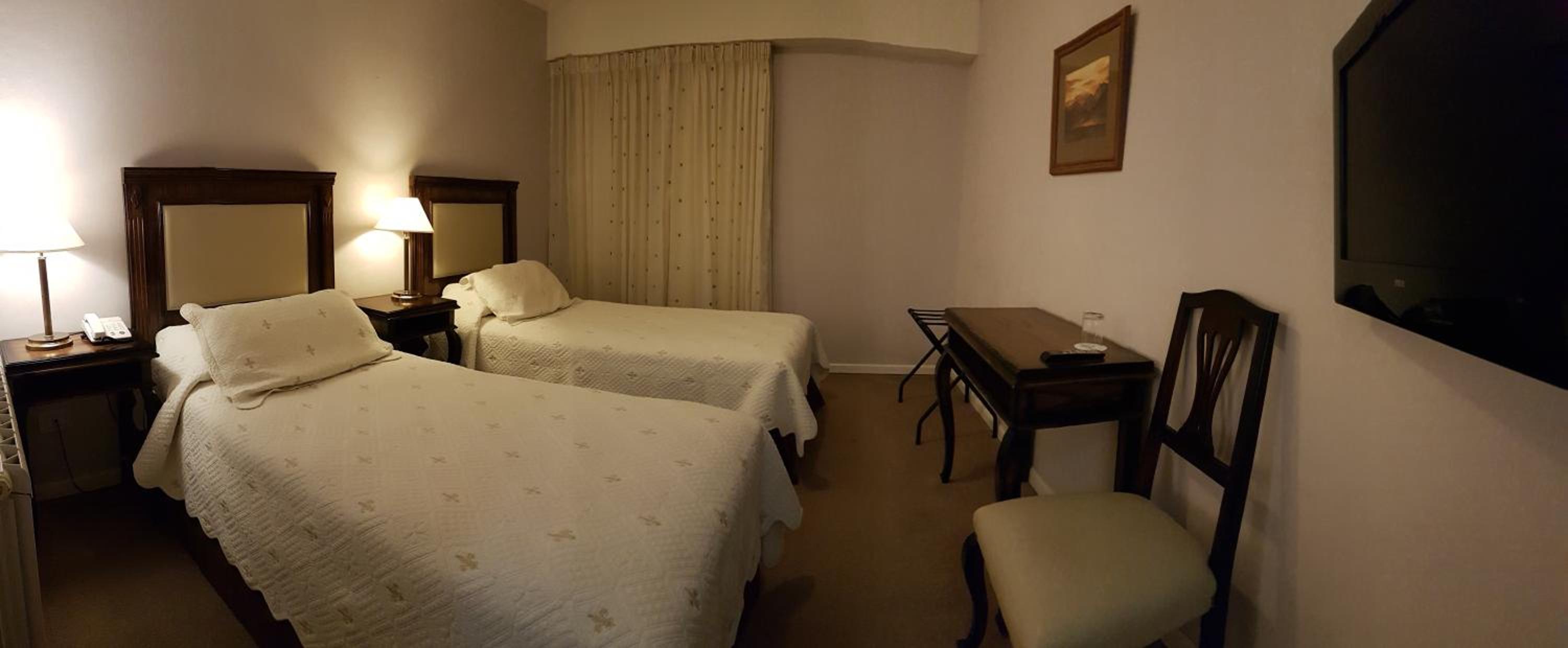 Double or Twin Room photo 3