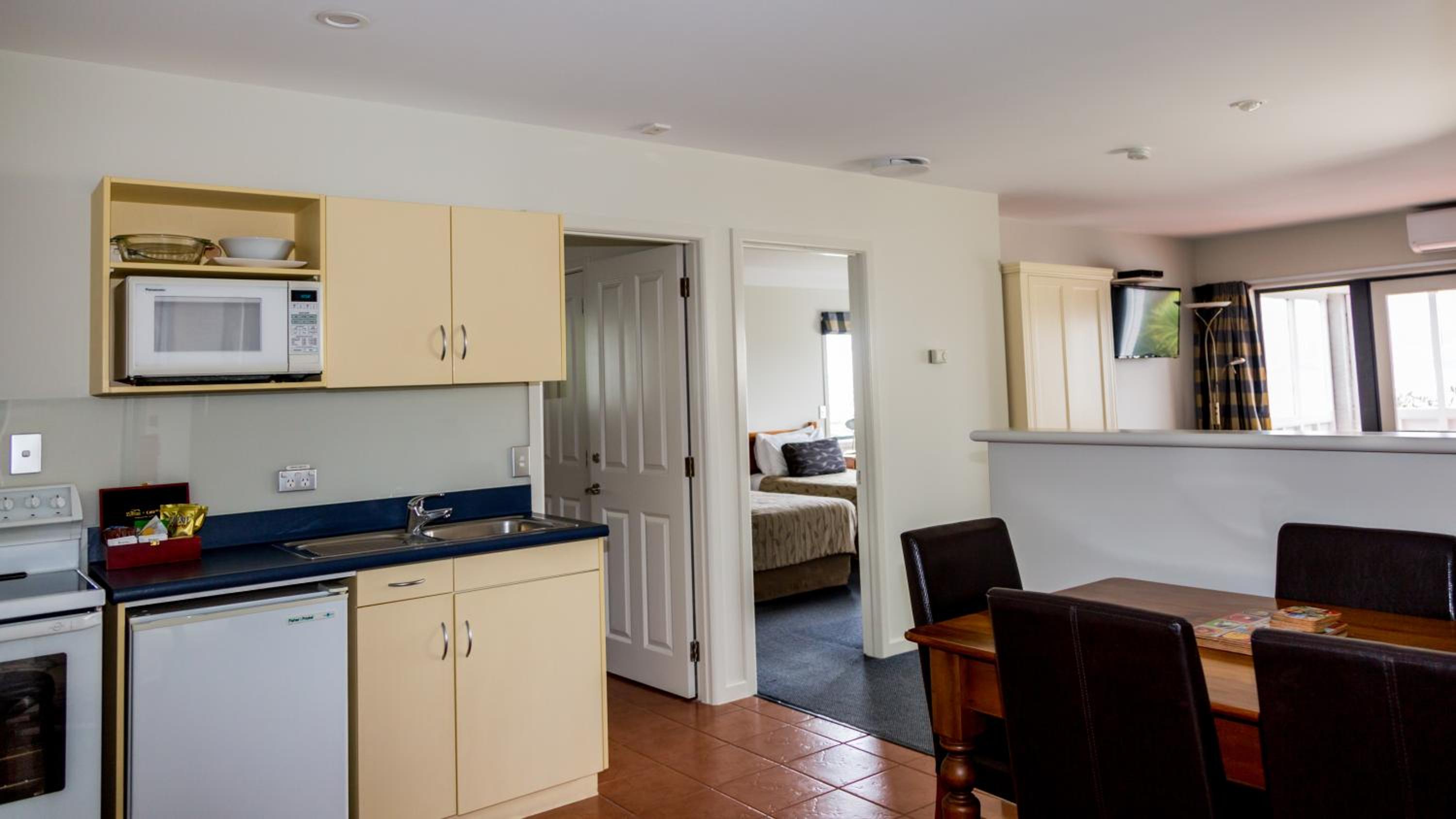 Family Room with Balcony - Photo 5