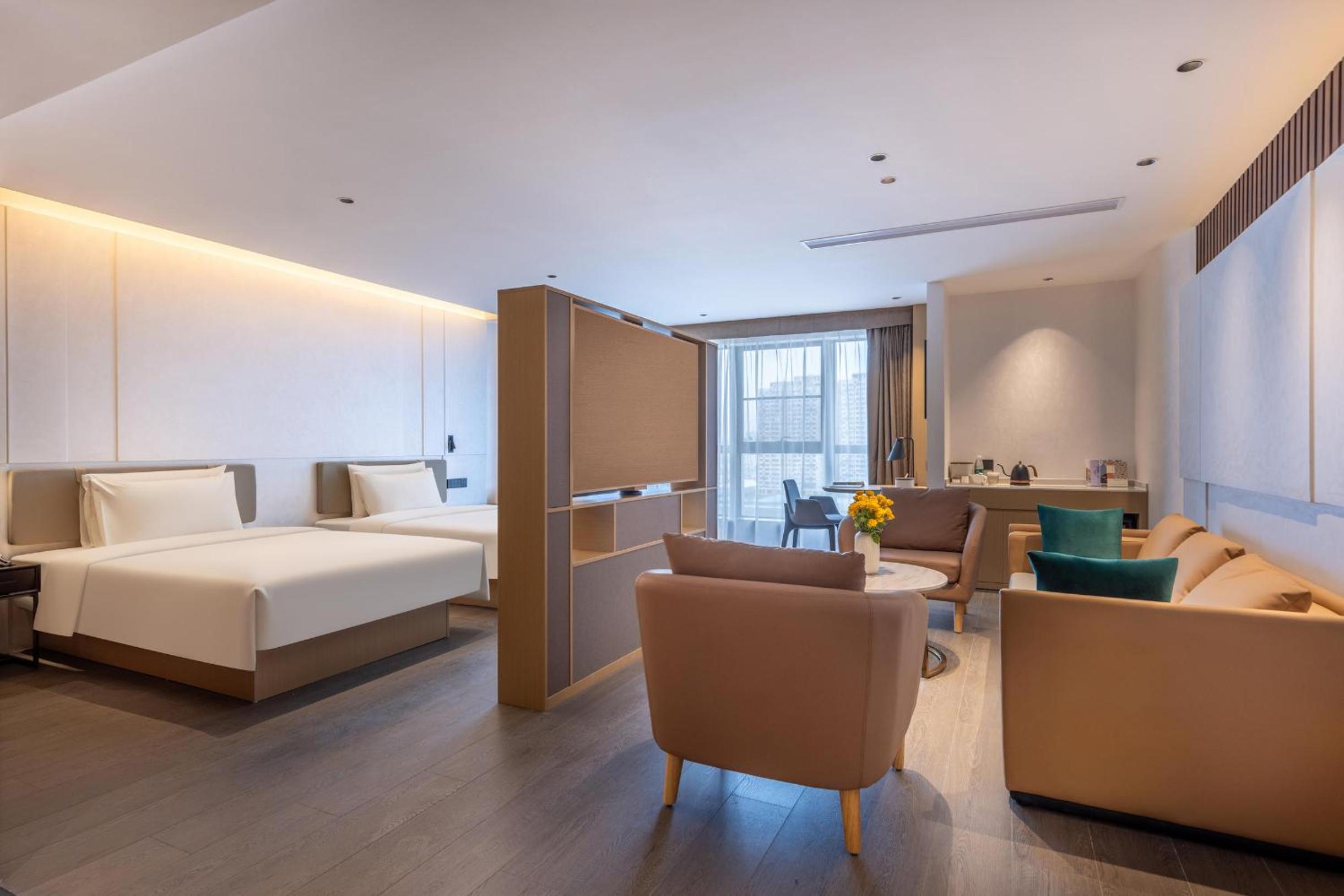 Deluxe Family Suite