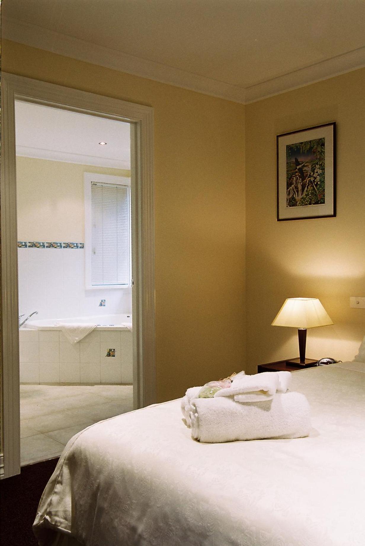 One-Bedroom Cottage (Adult Only)