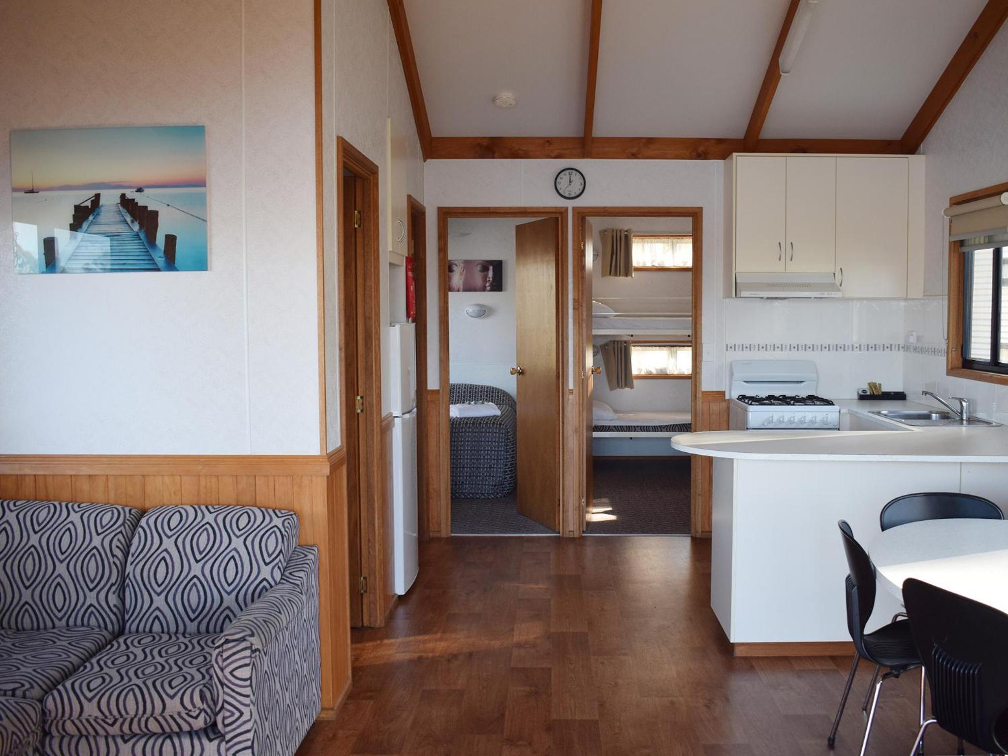 3 Bedroom Waterfront Cabin photo 1