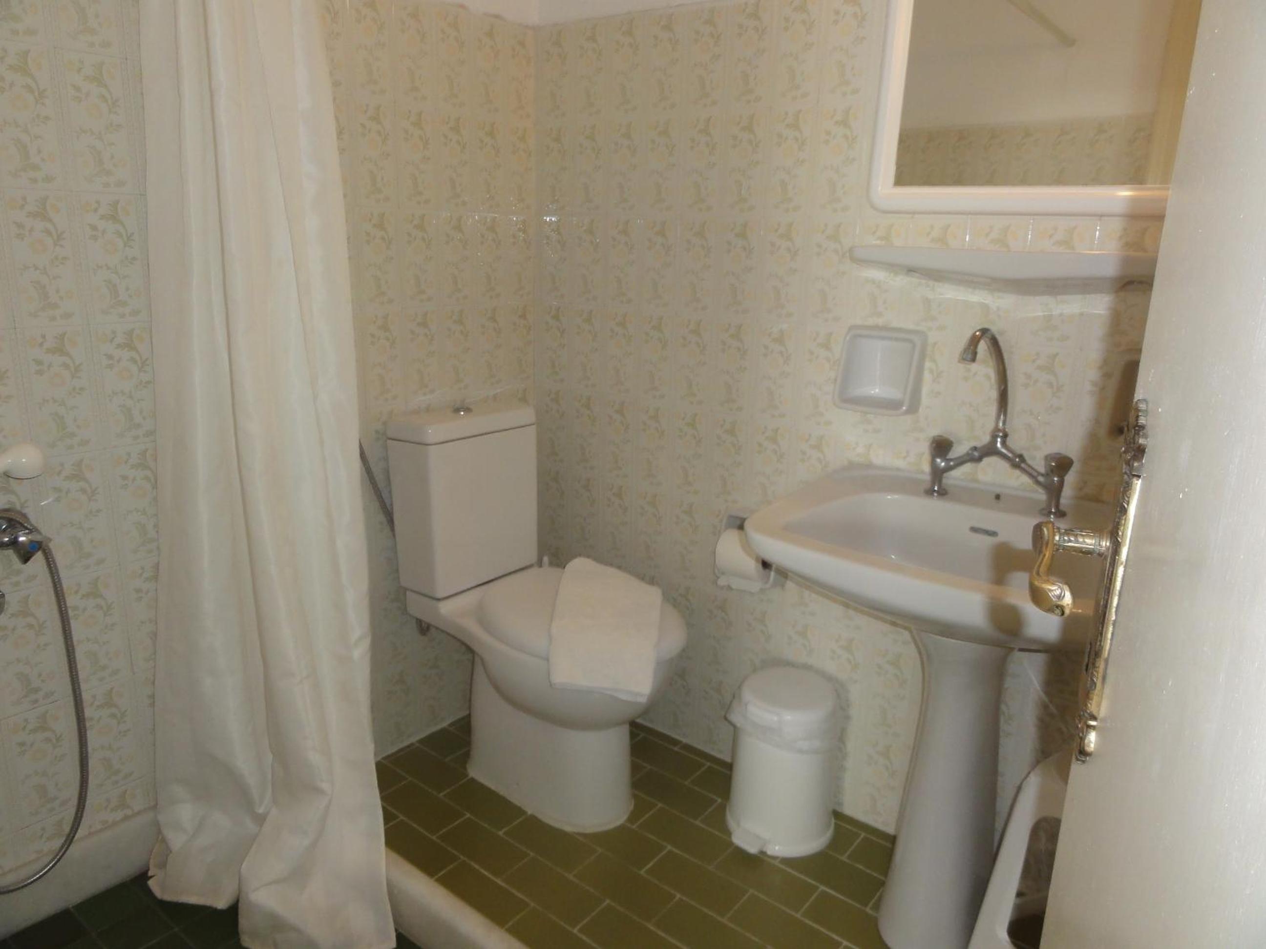 Double or Twin Room with Garden View photo 3