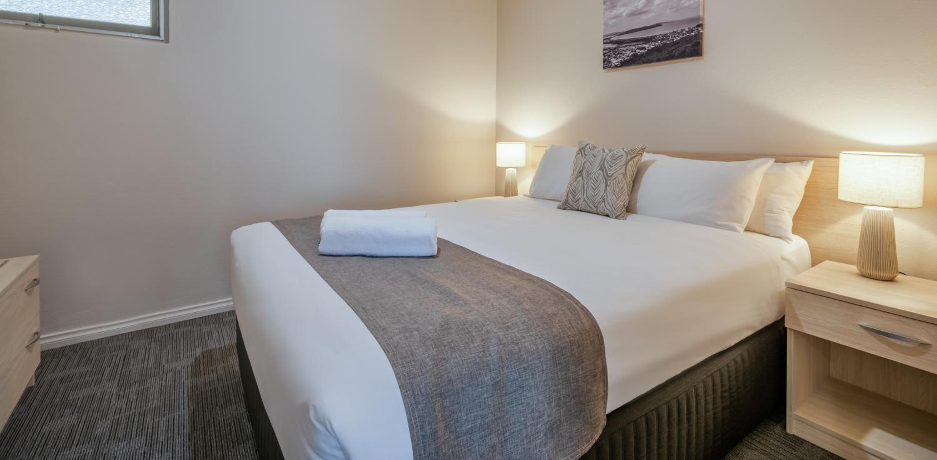 Deluxe Family Suite - Photo 4