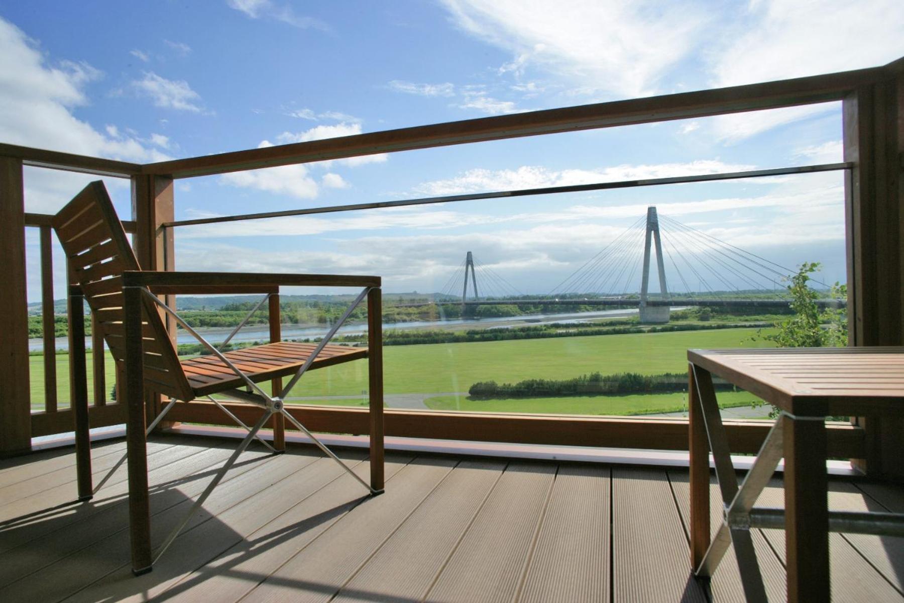 Twin Room with River View - Non Smoking photo 2