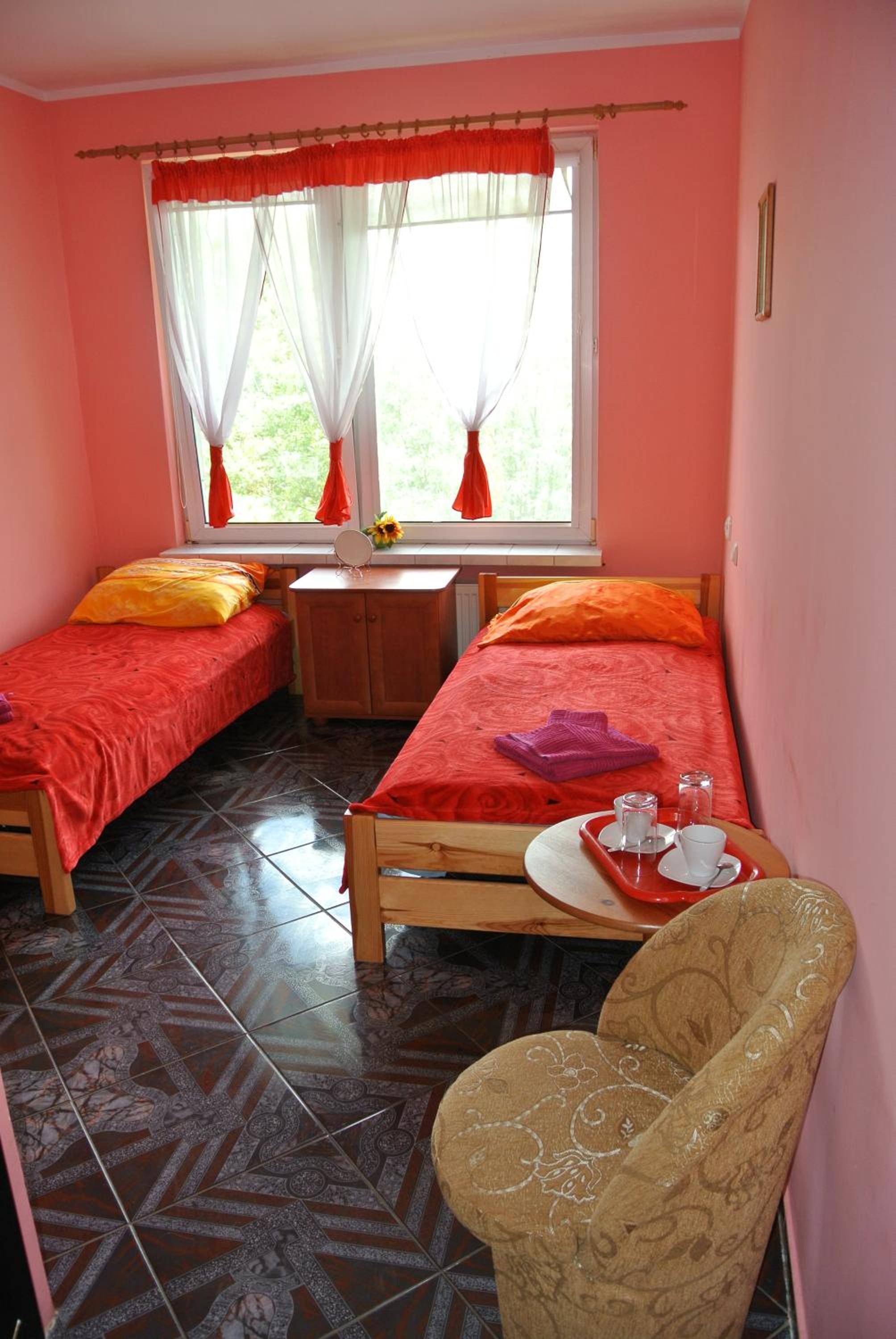 Small Twin Room photo 2