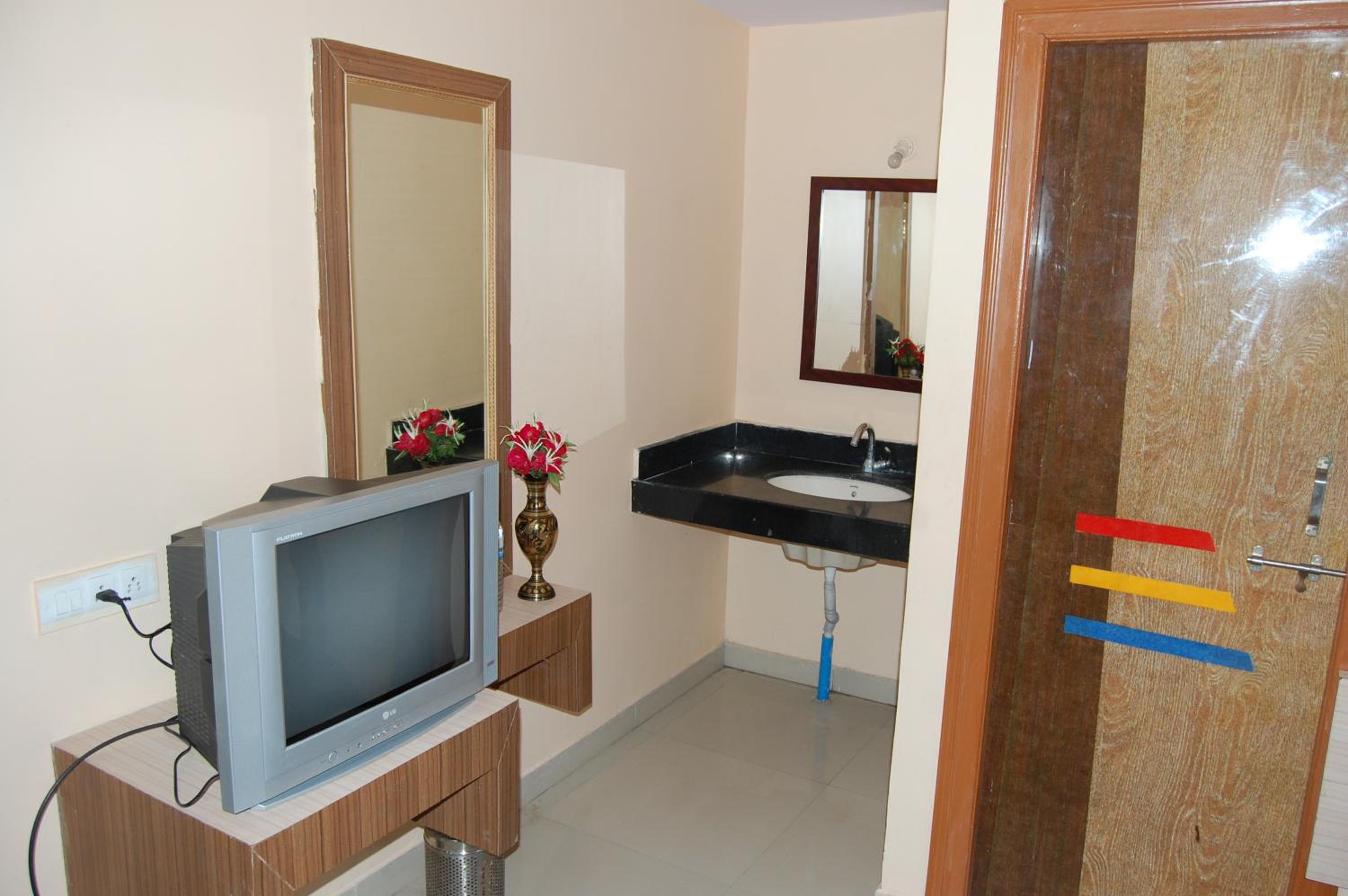 Standard Double Room with Fan photo 3