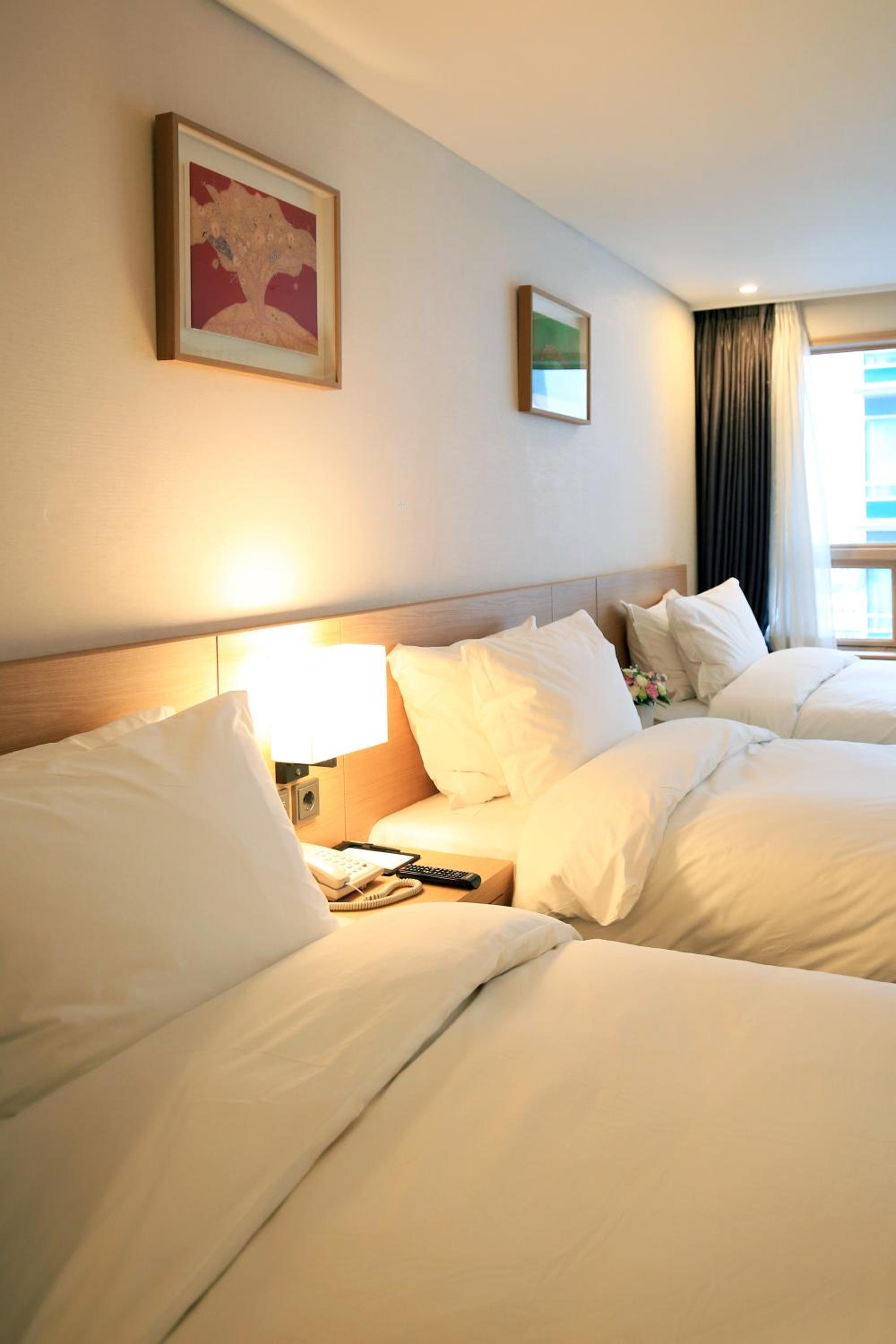 Deluxe Triple Room - Photo 4