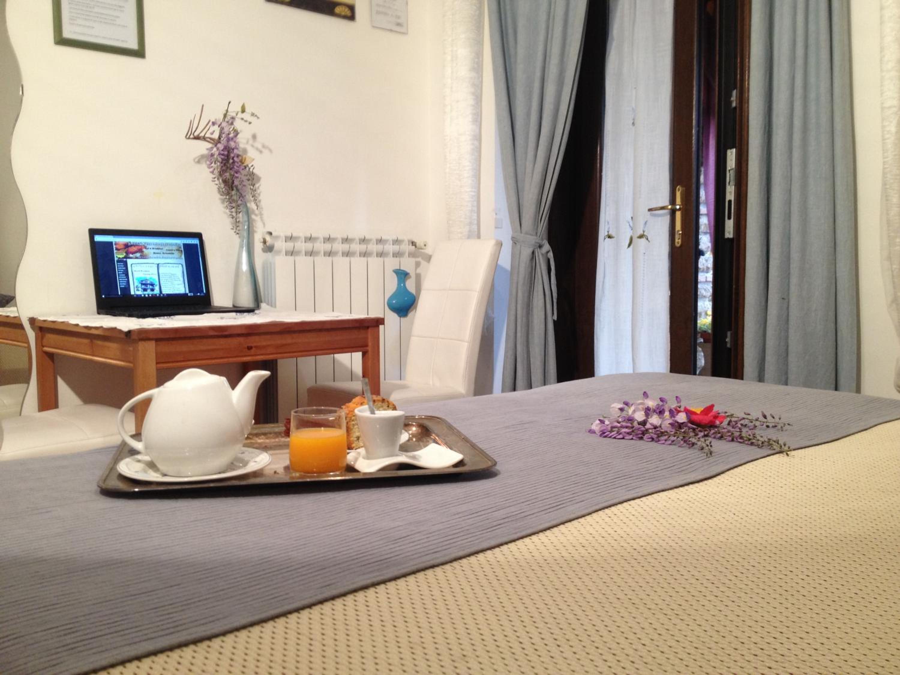 Double Room with Garden View - Photo 1