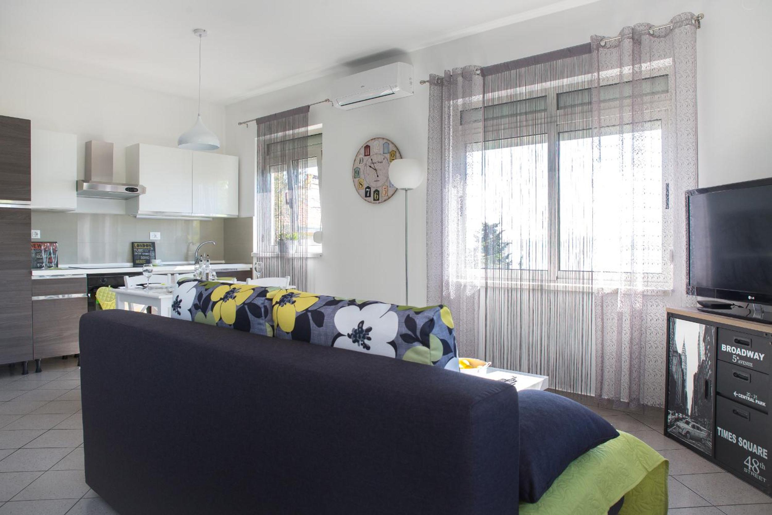 Apartment with Sea View - Photo 1