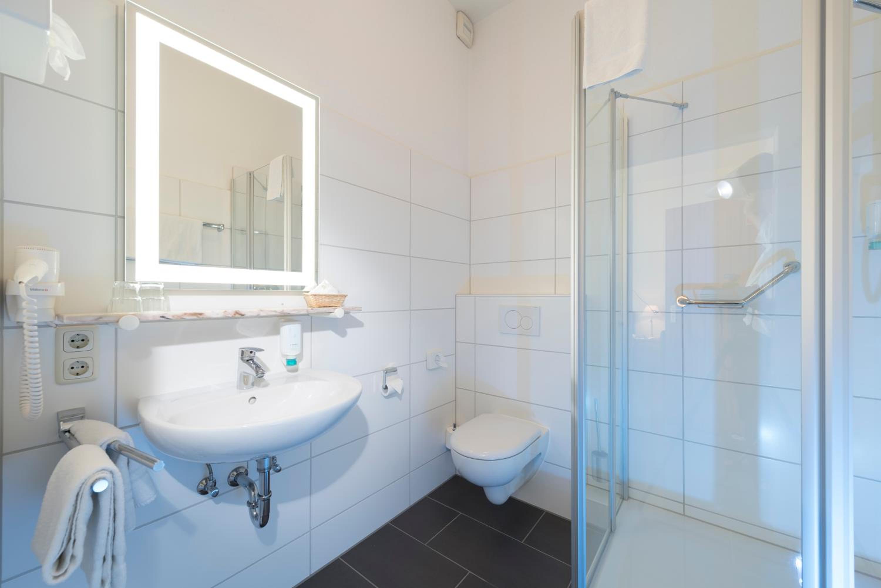 Double Room - Photo 19