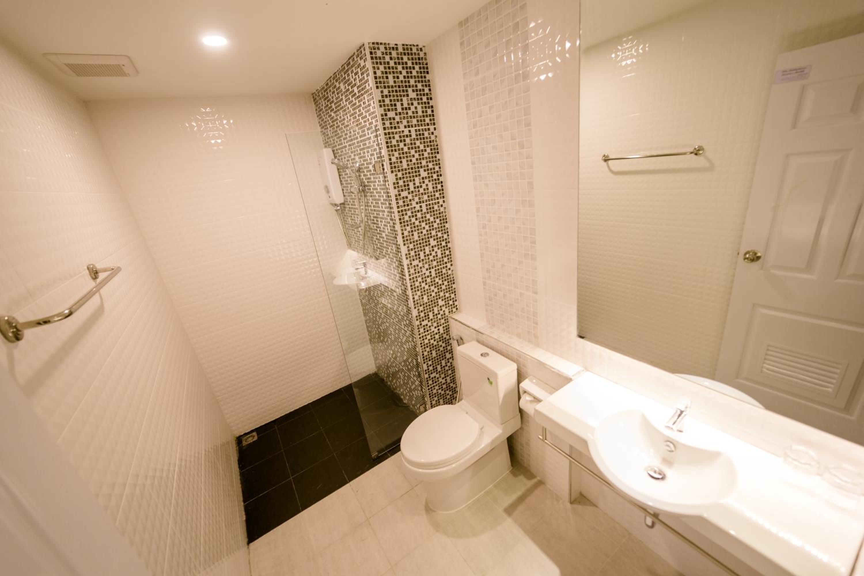 Deluxe Twin Room photo 3