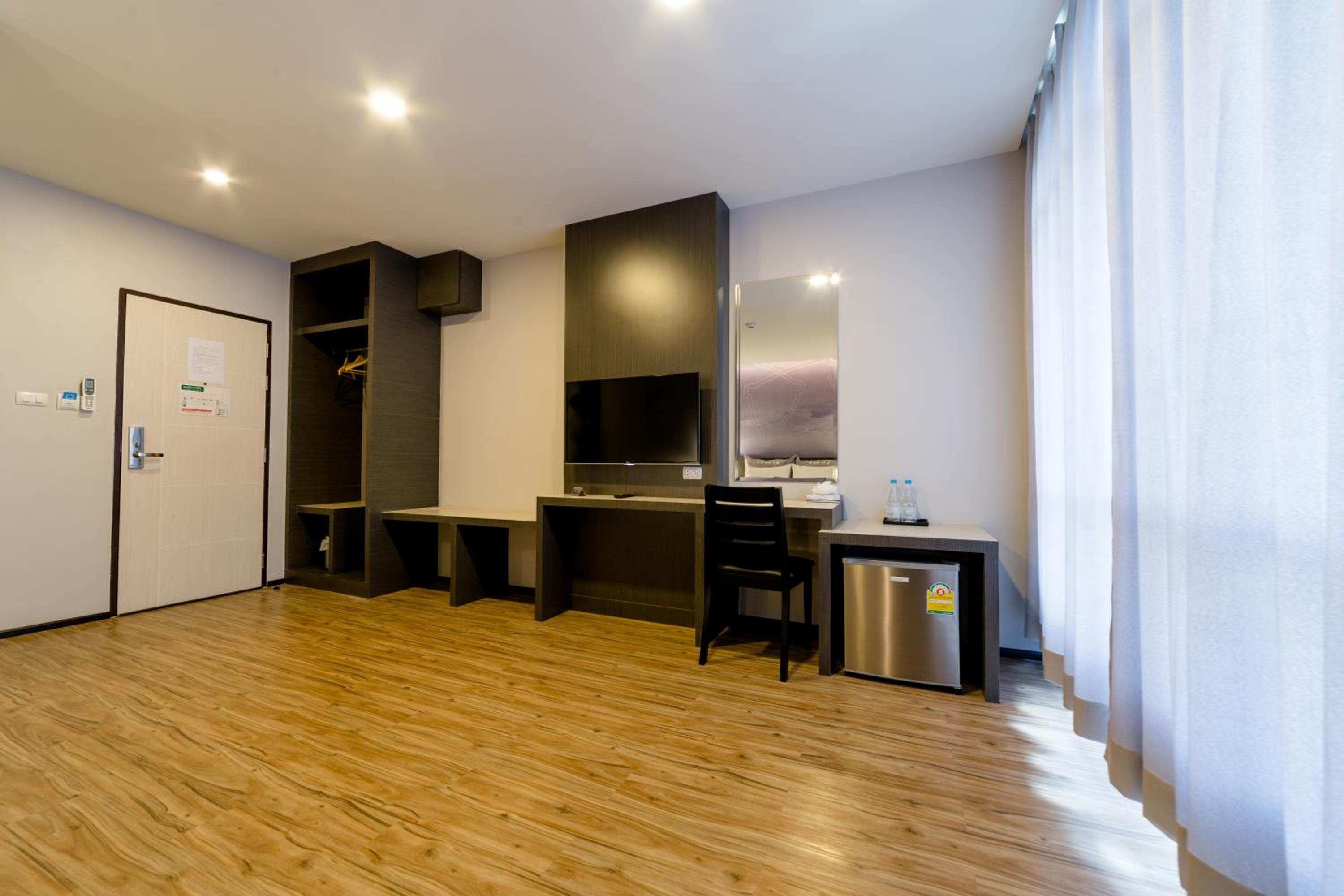Deluxe King Room photo 3