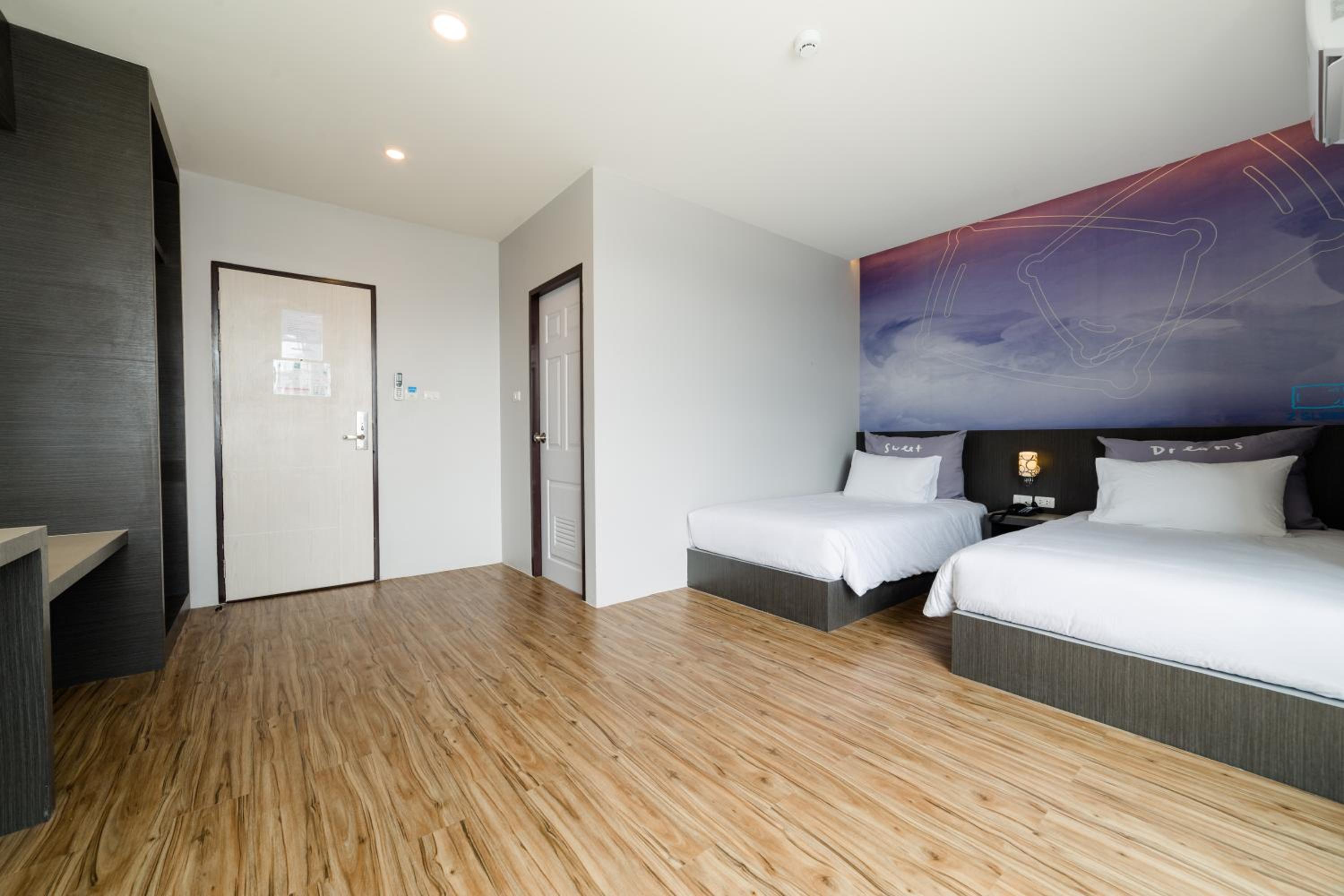 Deluxe Twin Room photo 1