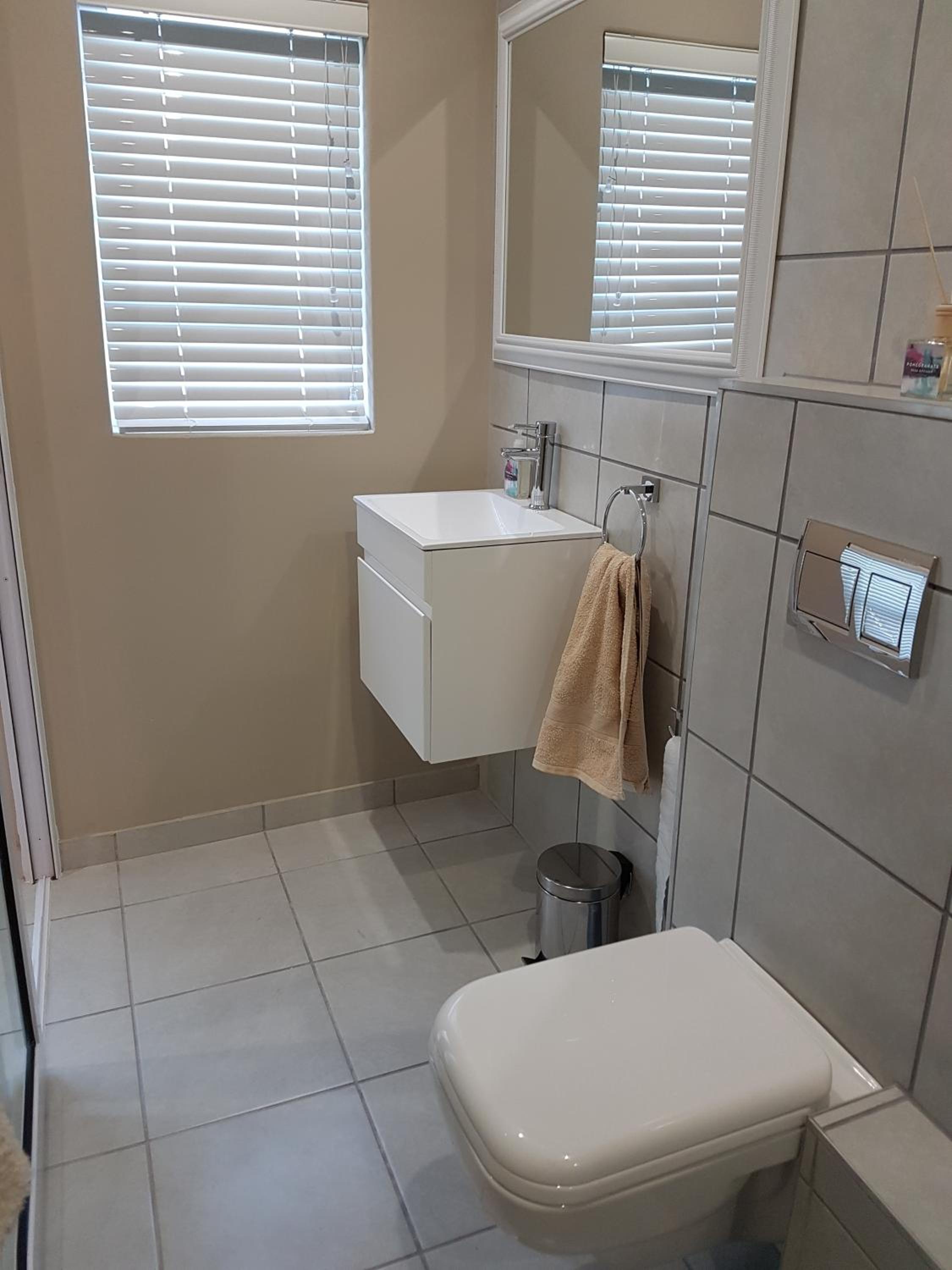 Studio Apartment photo 2