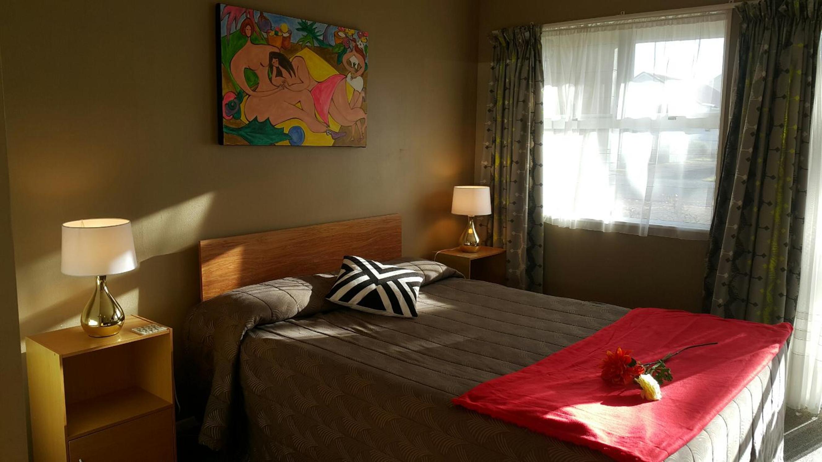 One-Bedroom Apartment - Photo 9