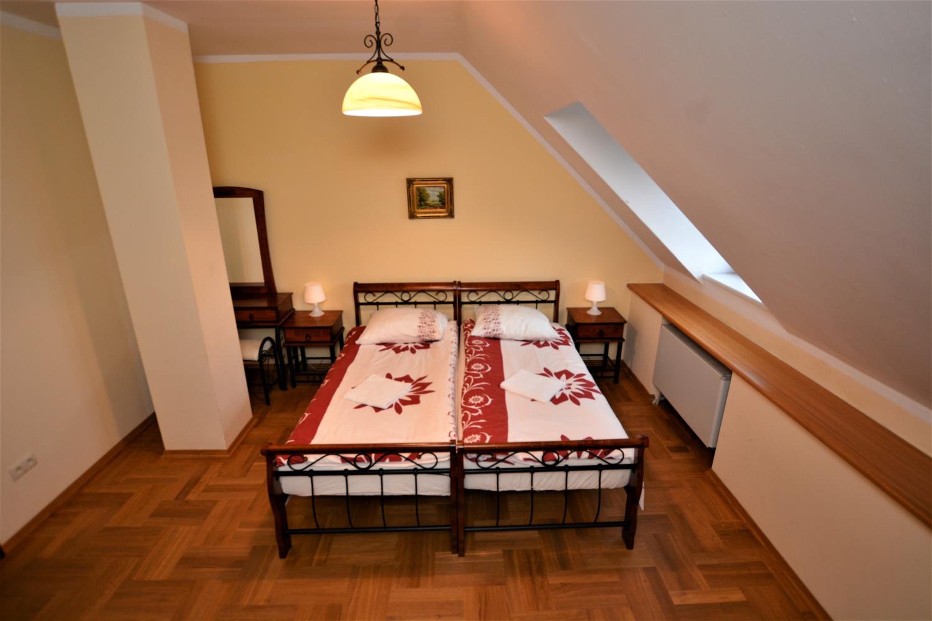Large Twin Room photo 1