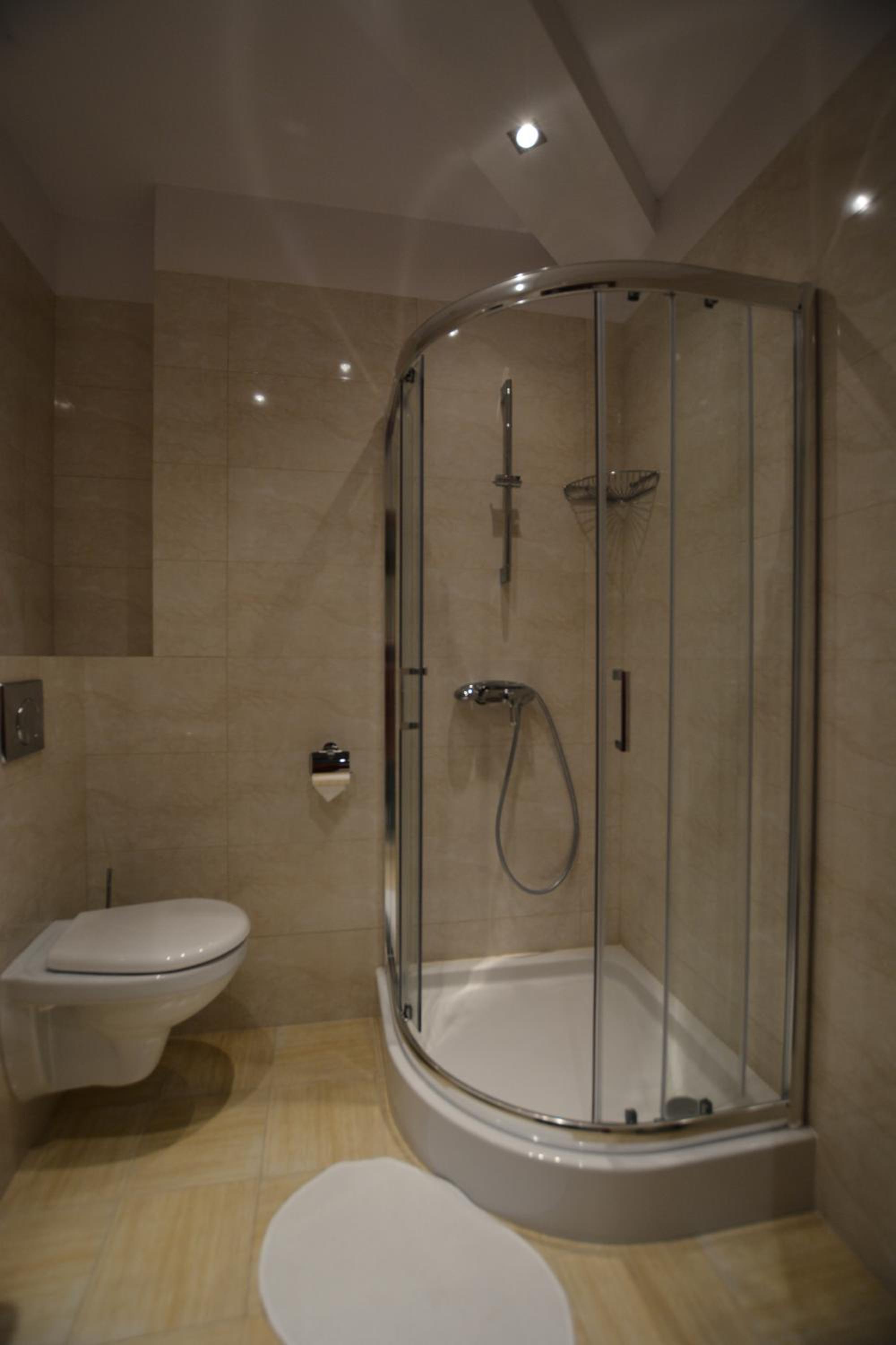 Economy Quadruple Room with Shared Bathroom photo 2