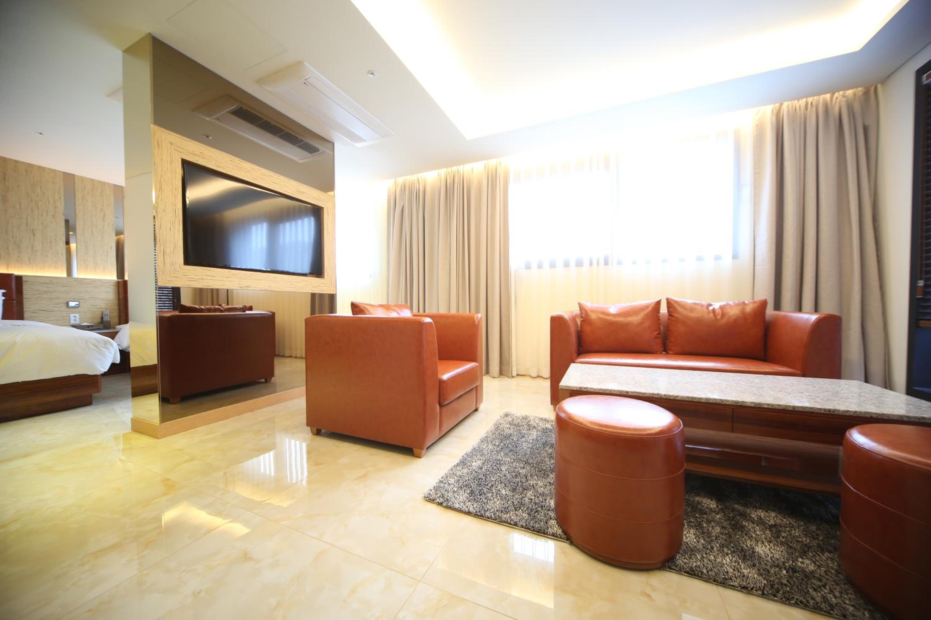 Family Suite photo 2