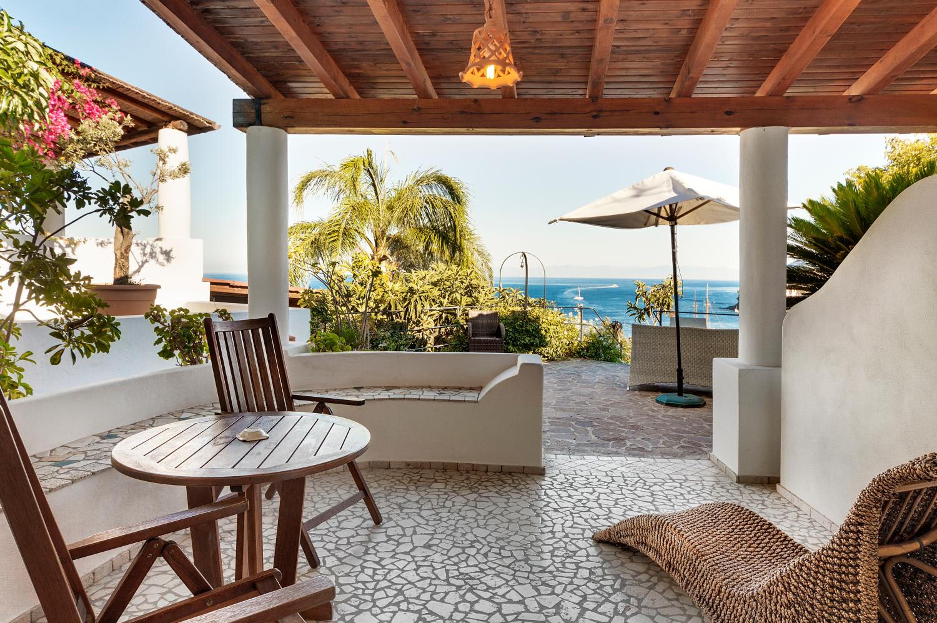 Junior Suite with Sea View - Photo 6