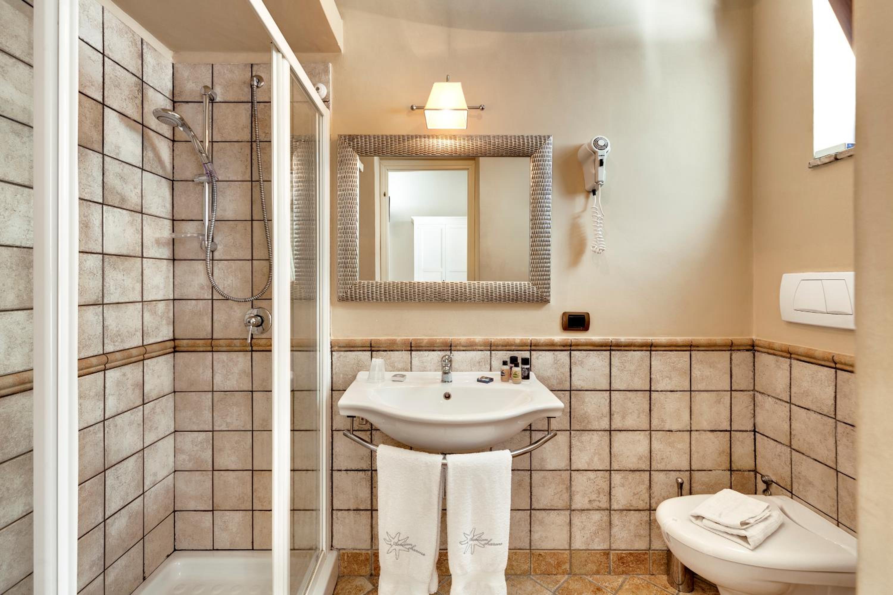 Classic Double Room with Garden View photo 3