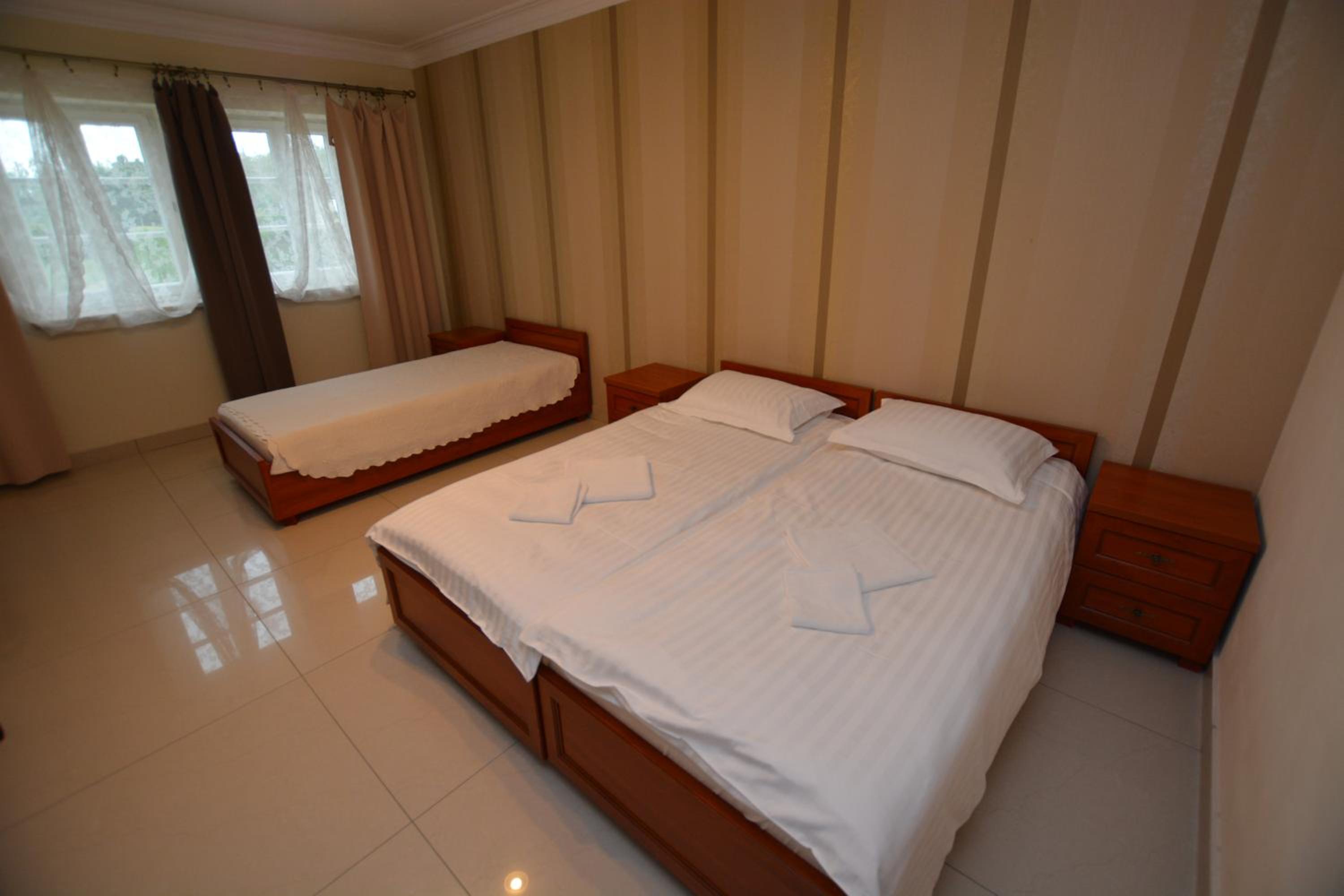 Classic Triple Room - Photo 3