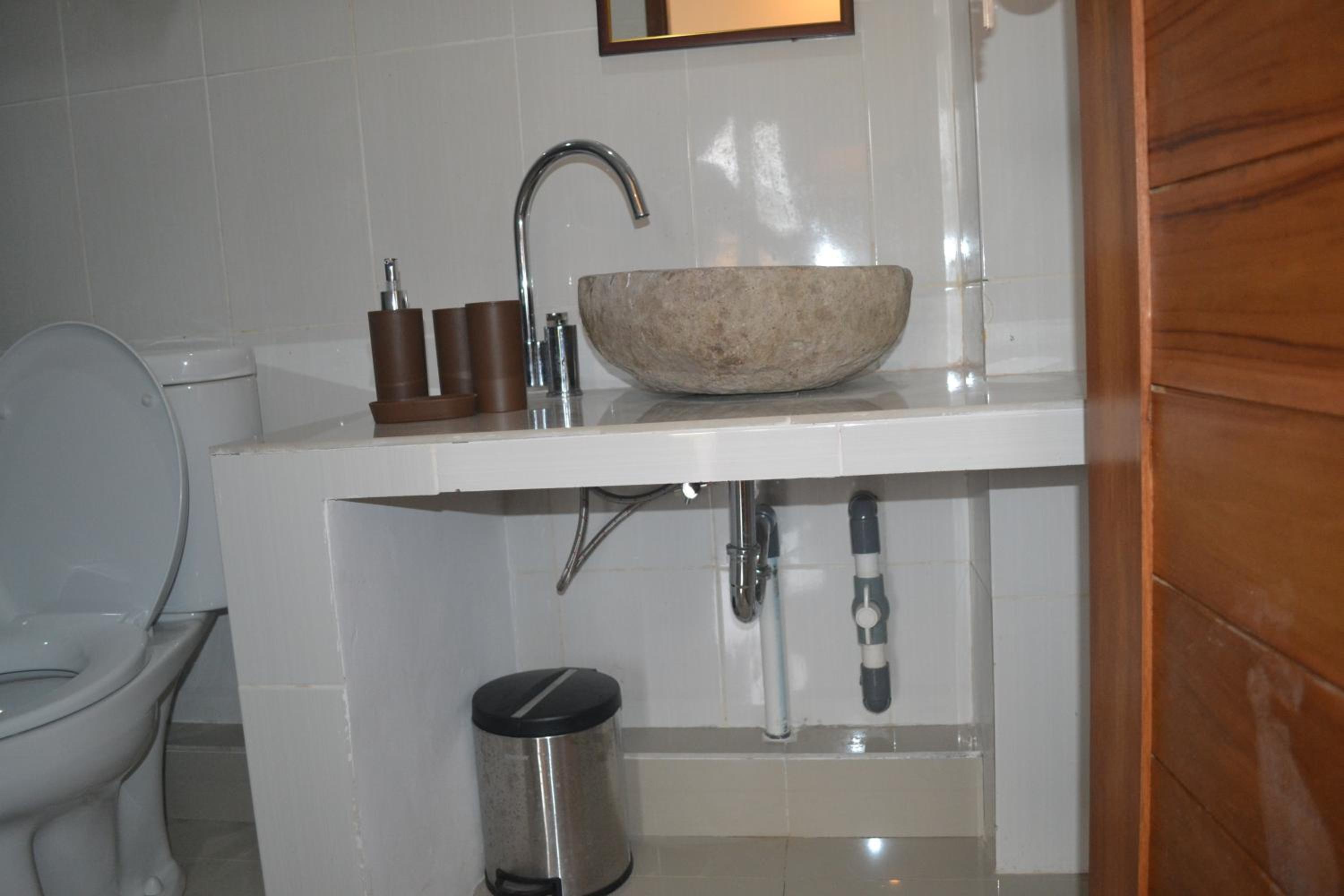 Deluxe Double Room with Balcony - Photo 15