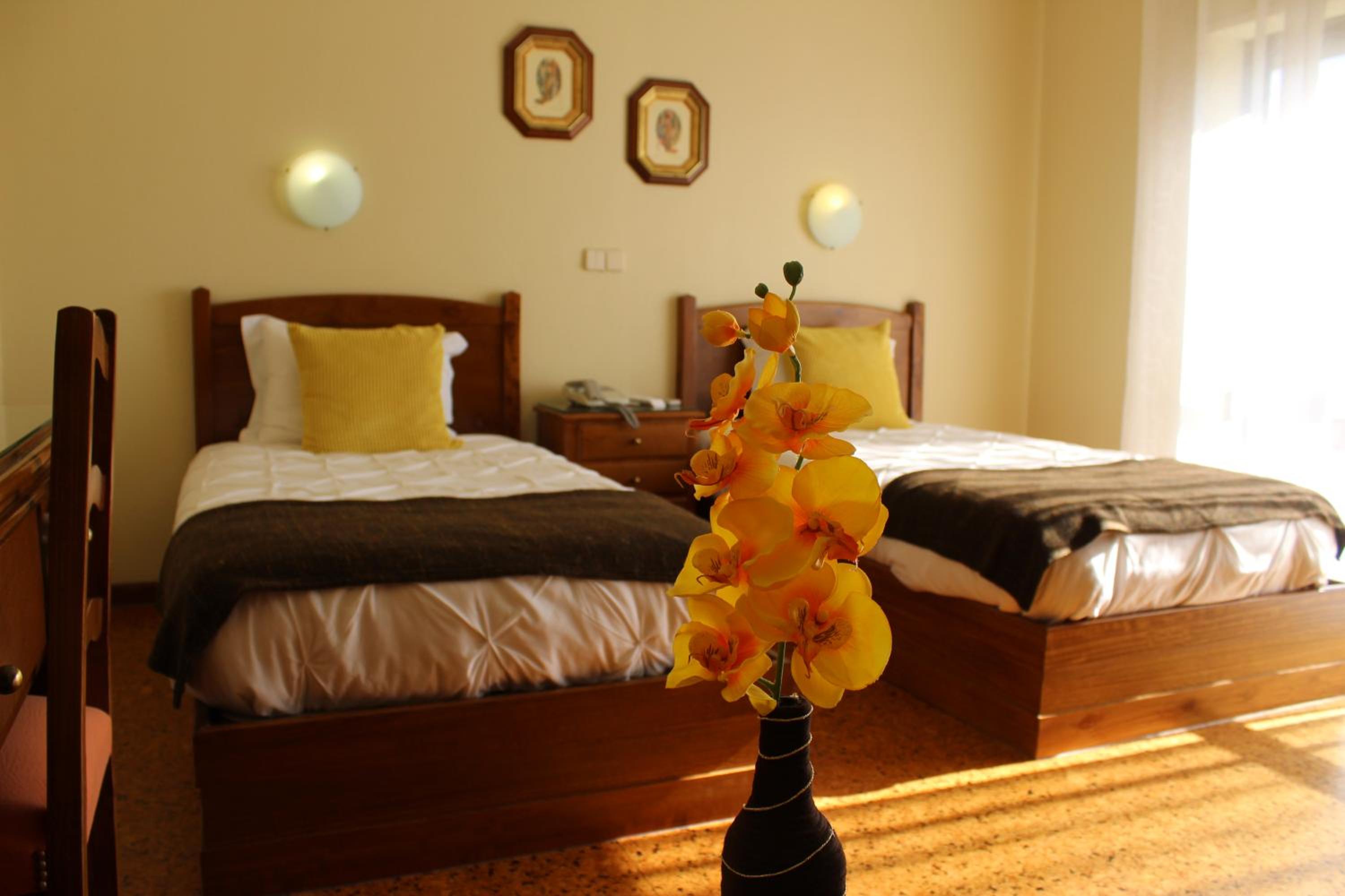 Twin Room - Photo 16