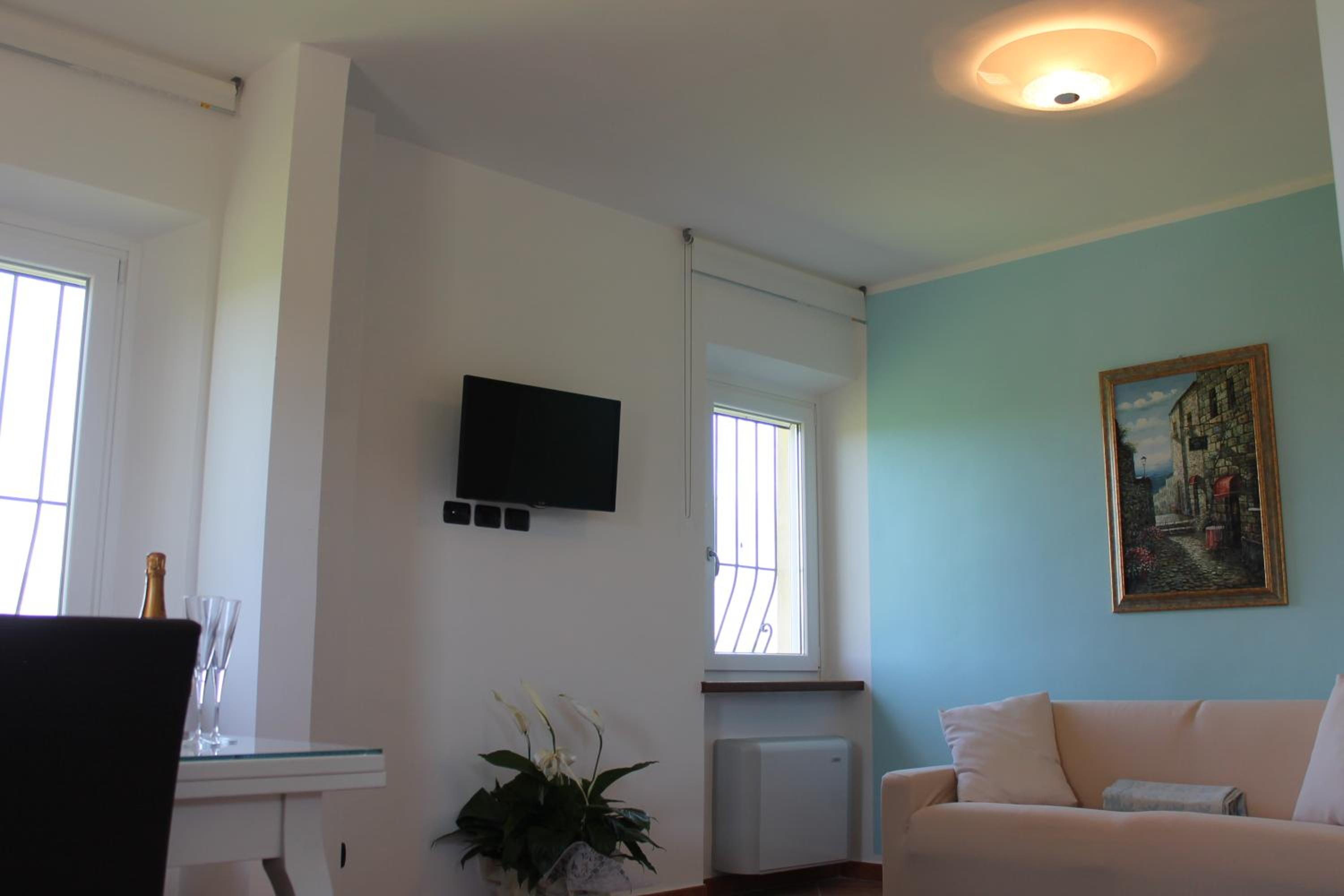 Two-Bedroom Apartment - Photo 1