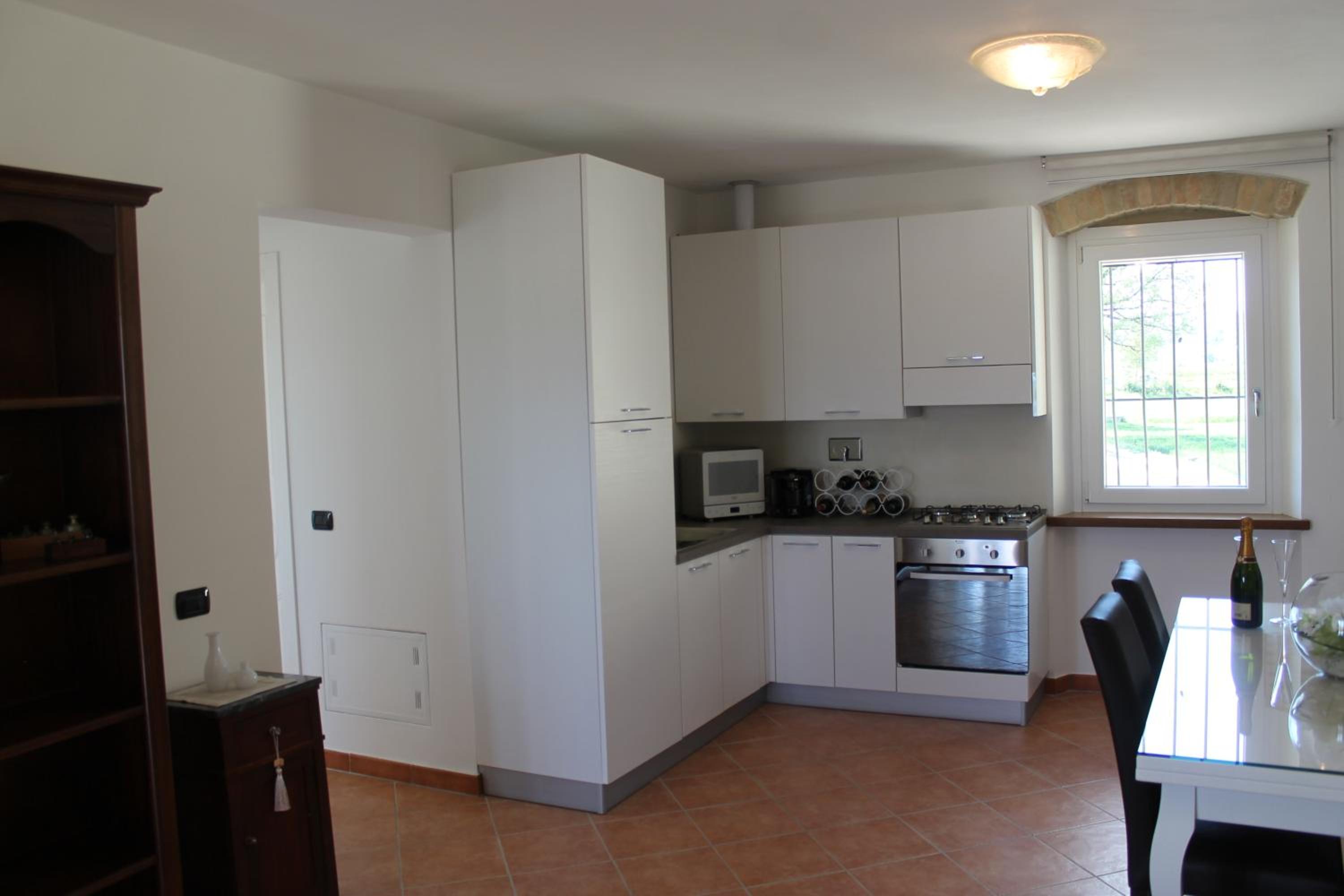 Apartment with Terrace - Photo 5