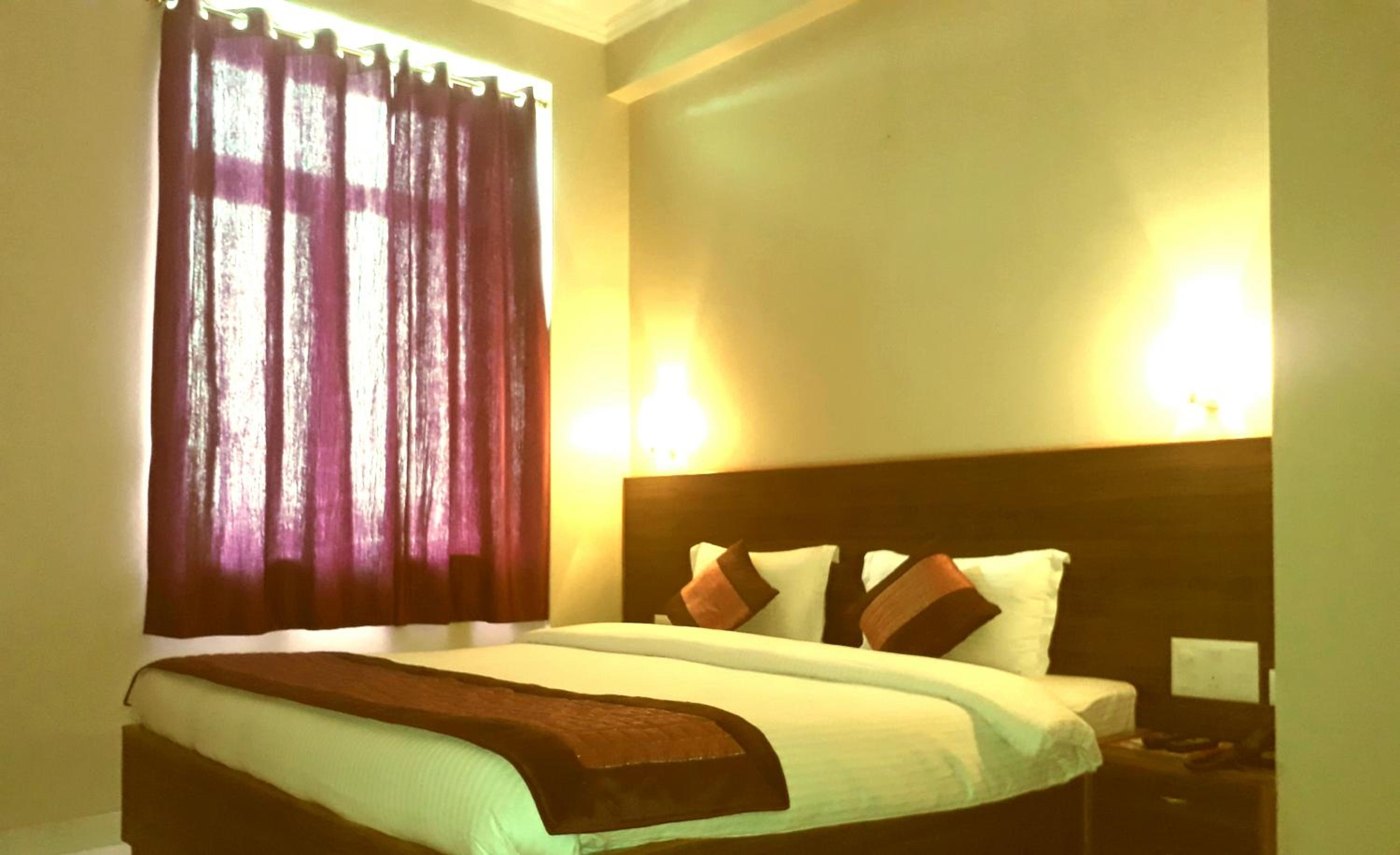 Deluxe Double Room photo 2