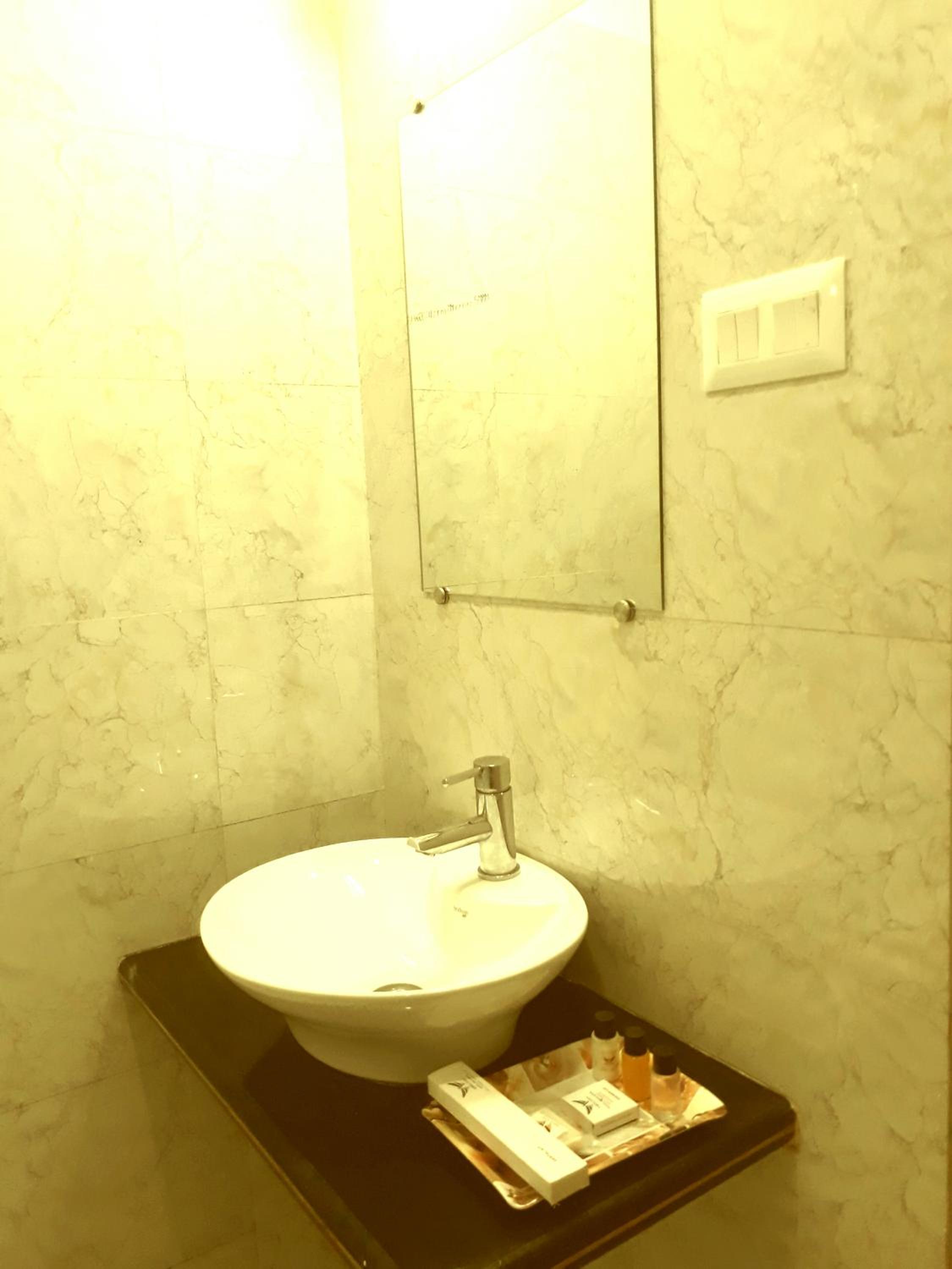 Deluxe Twin Room - Photo 5