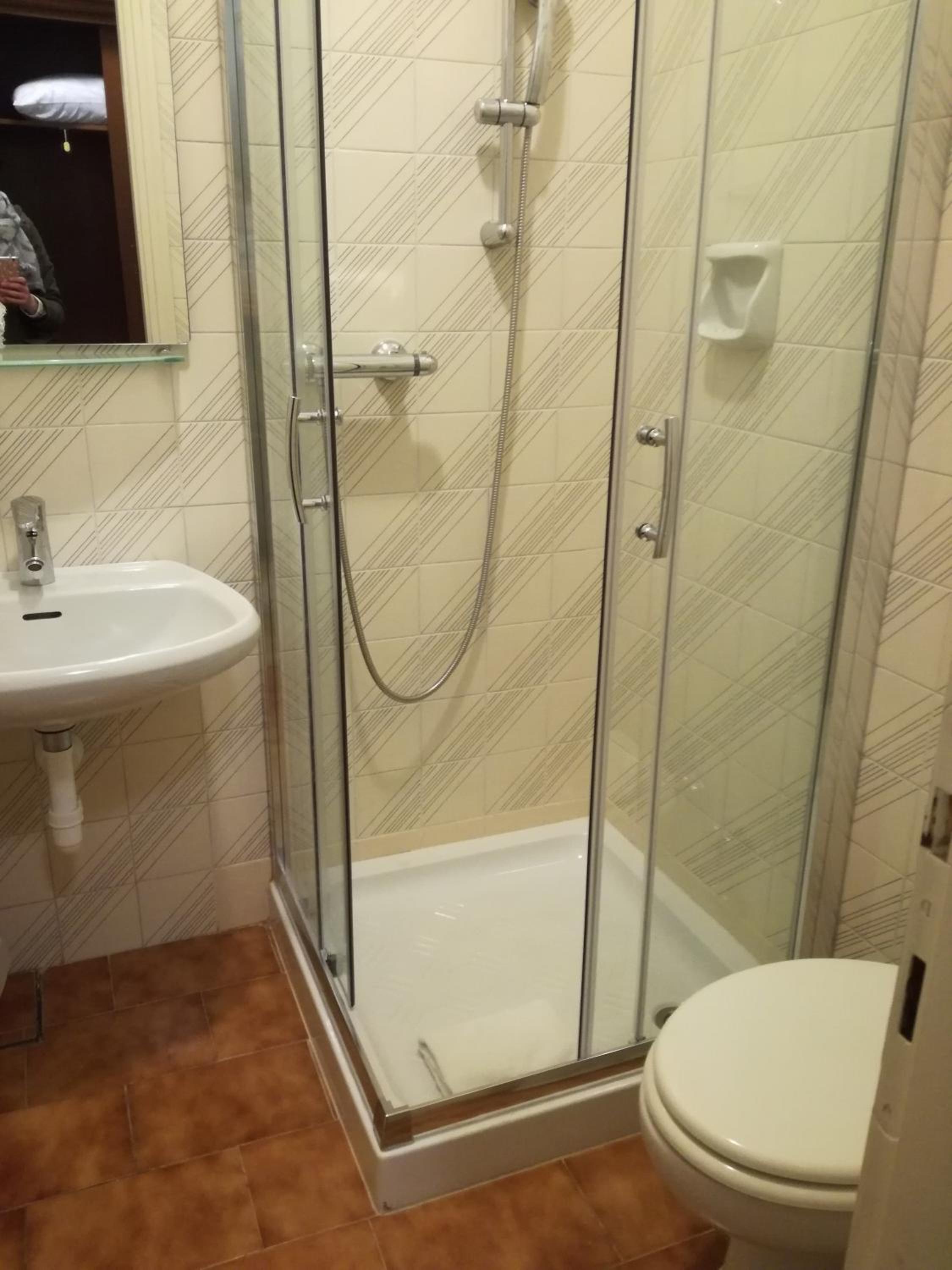 Single Room photo 3