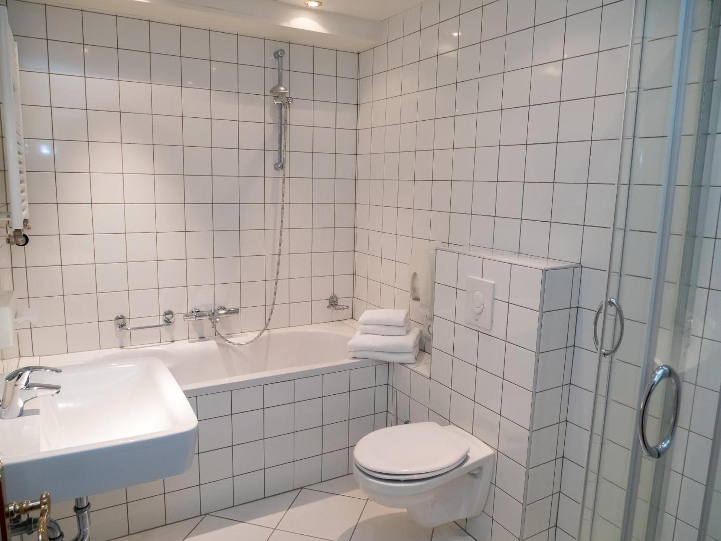 Junior Suite with Two Single Beds - Non-Smoking photo 2