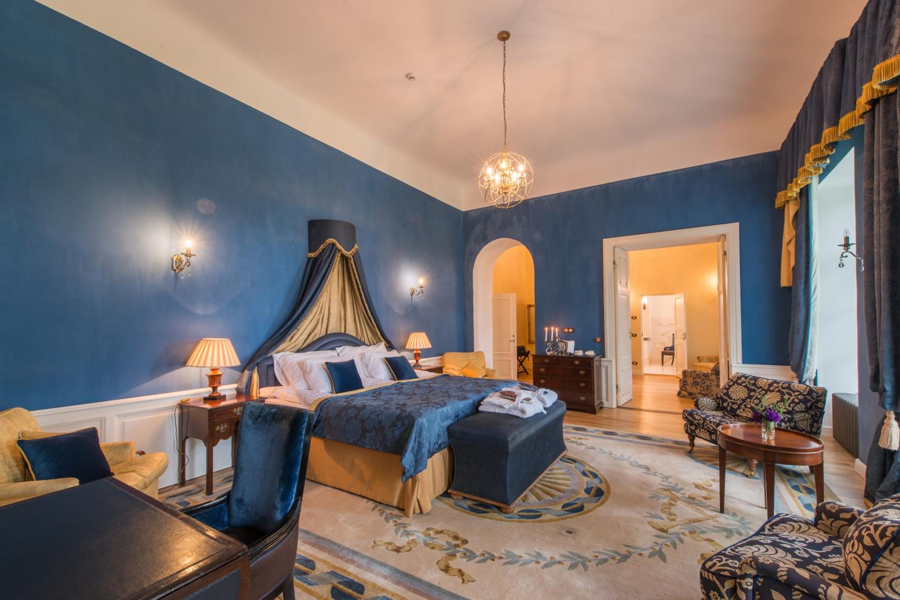 Suite with Balcony photo 2