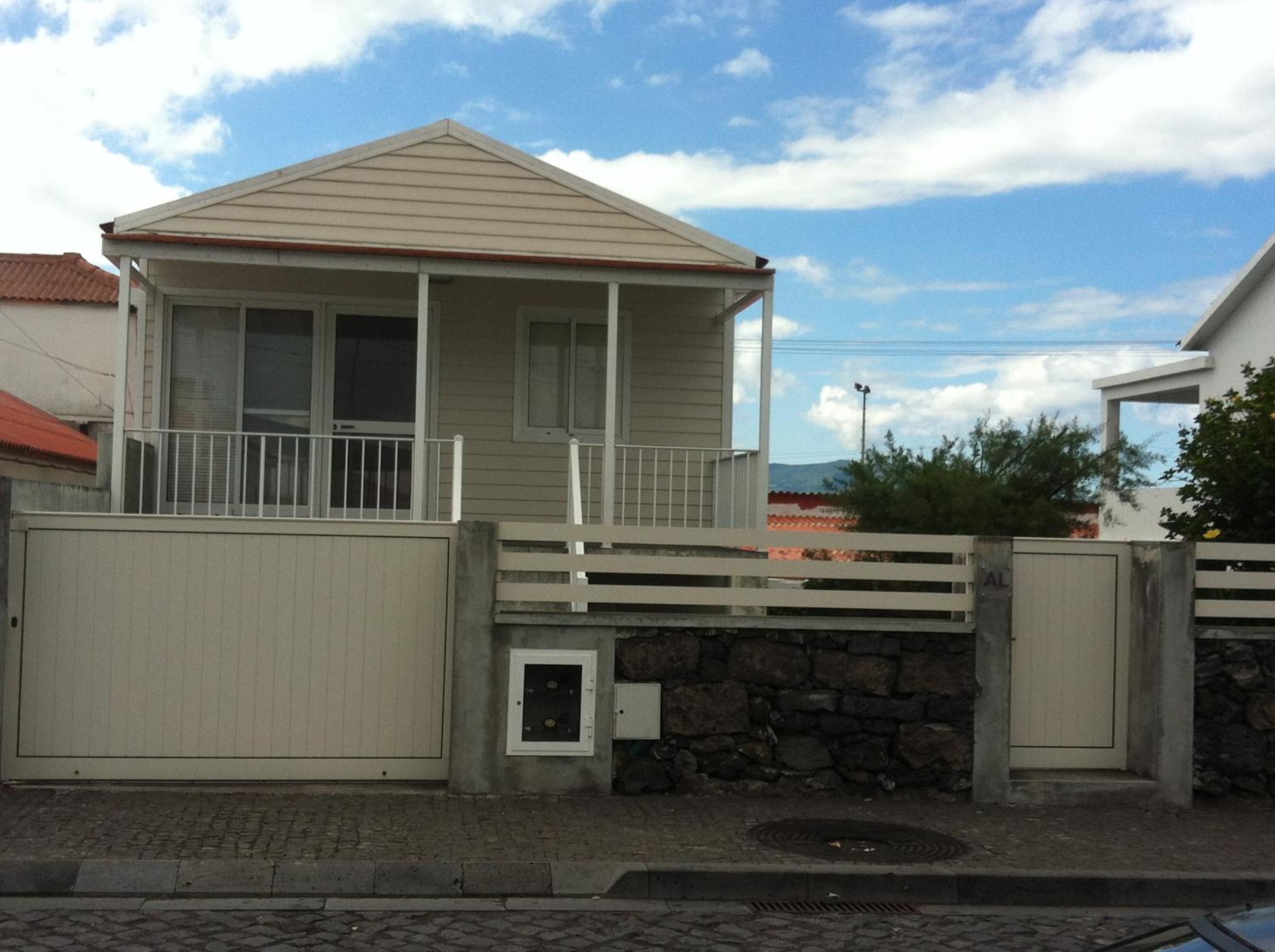 Two-Bedroom House photo 3