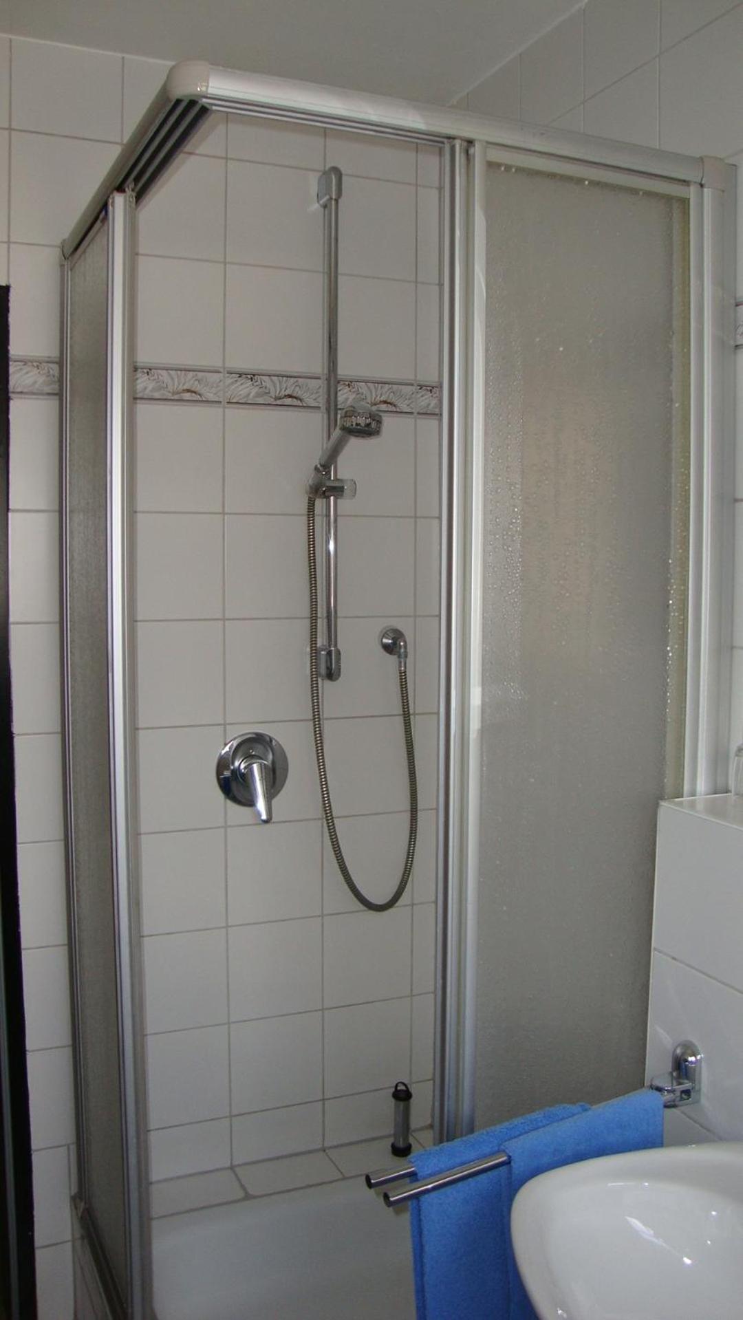 Double or Twin Room - Photo 8