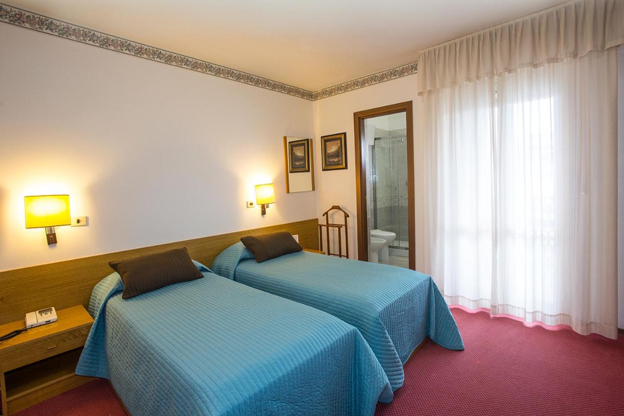 Twin Room photo 1