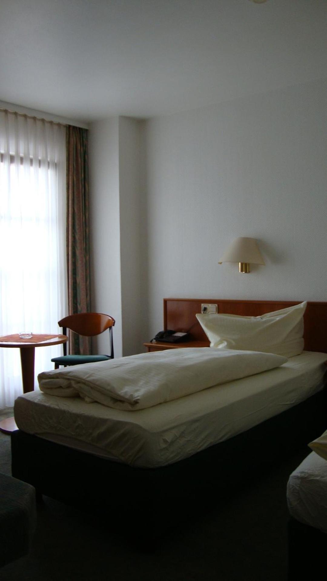 Double or Twin Room - Photo 2