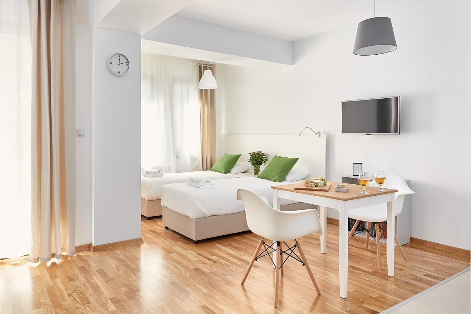 Studio Apartment with Balcony (2 Adults + 1 Child)  photo 3