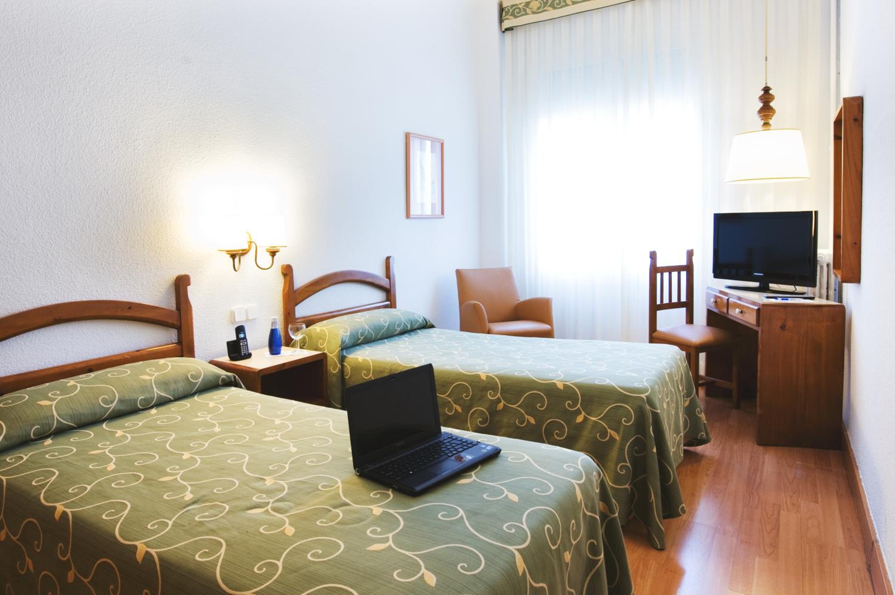Twin Room with Sea View - Photo 1