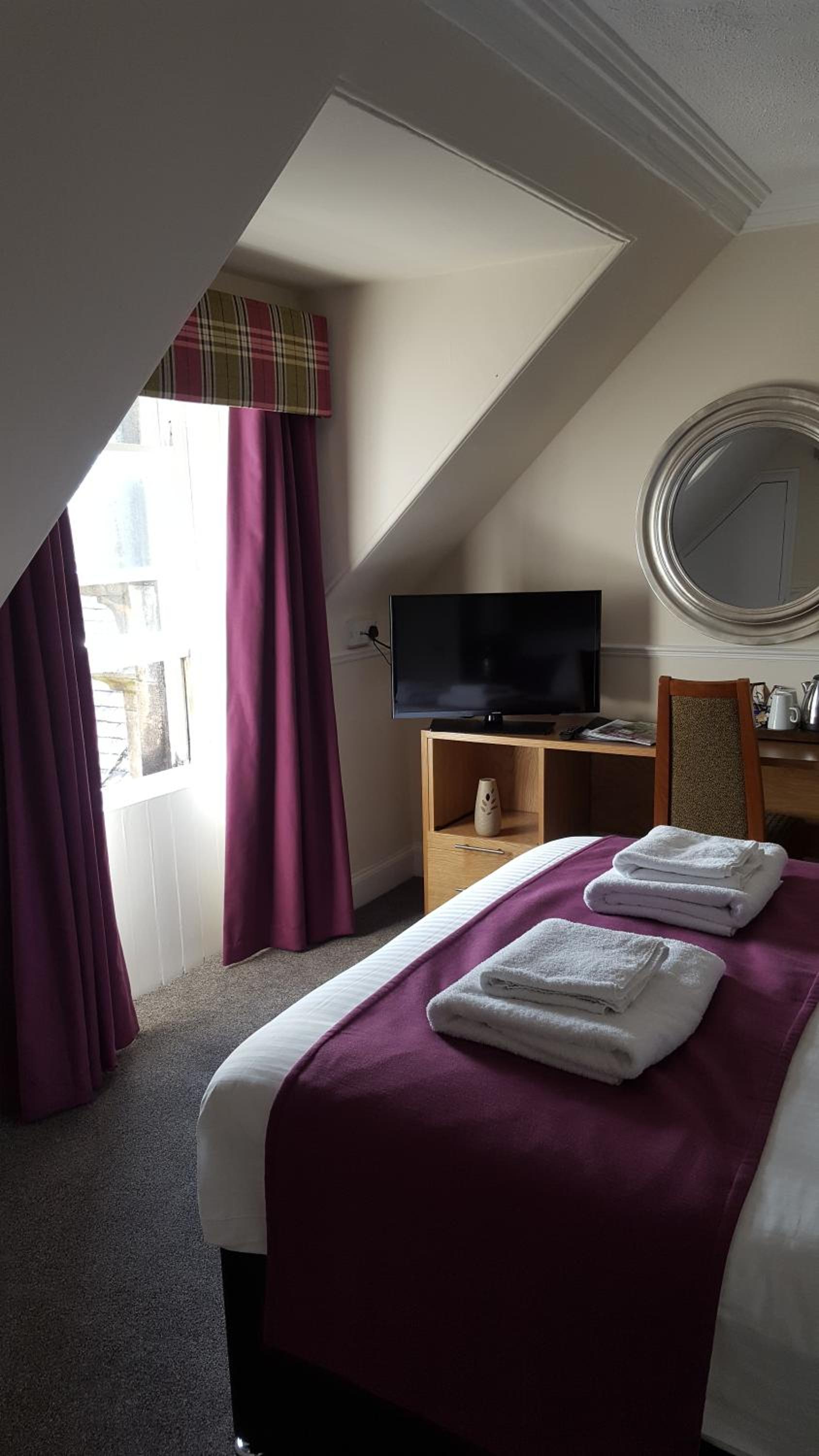 Budget Double Room - Photo 2