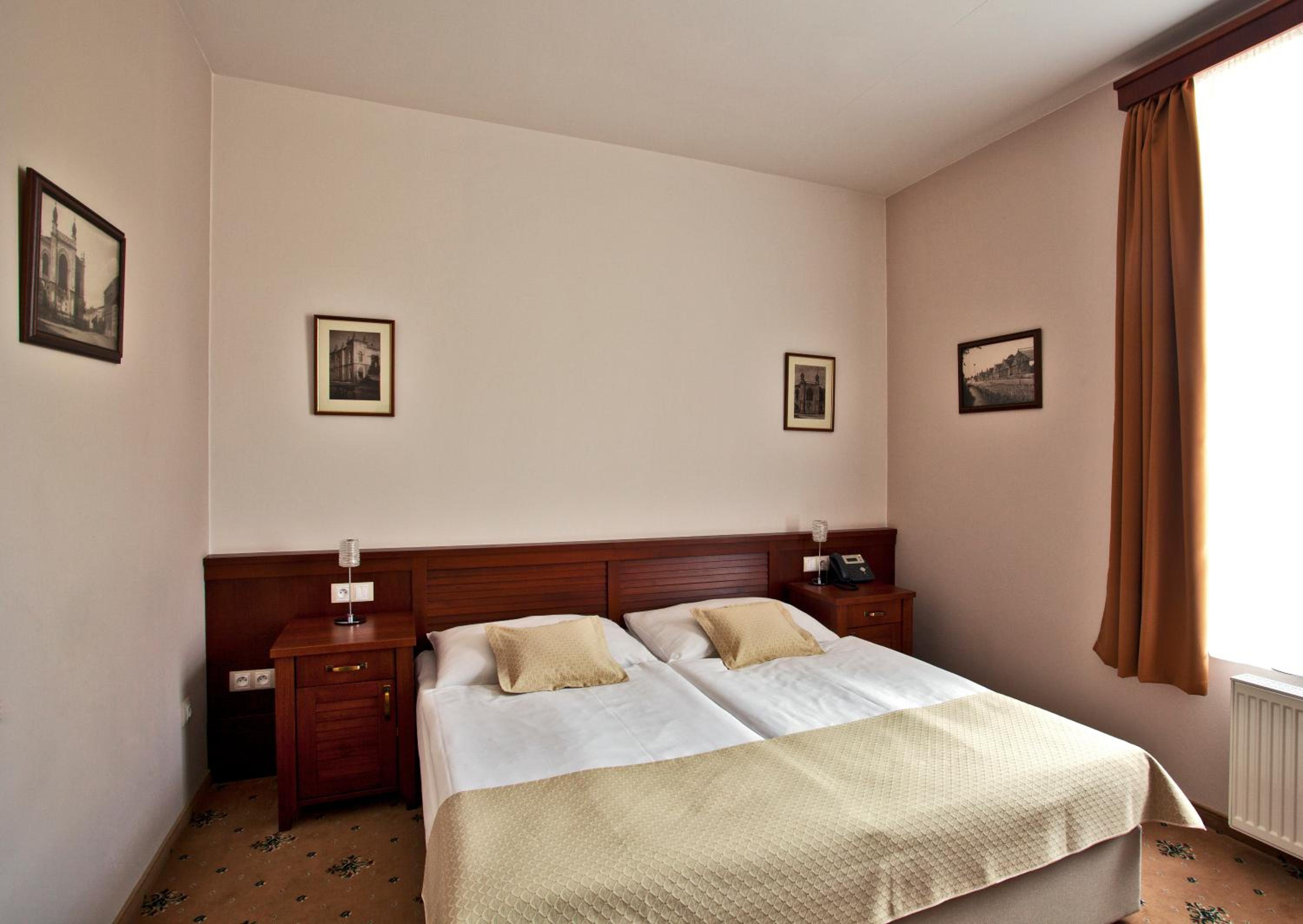 Double or Twin Room photo 3