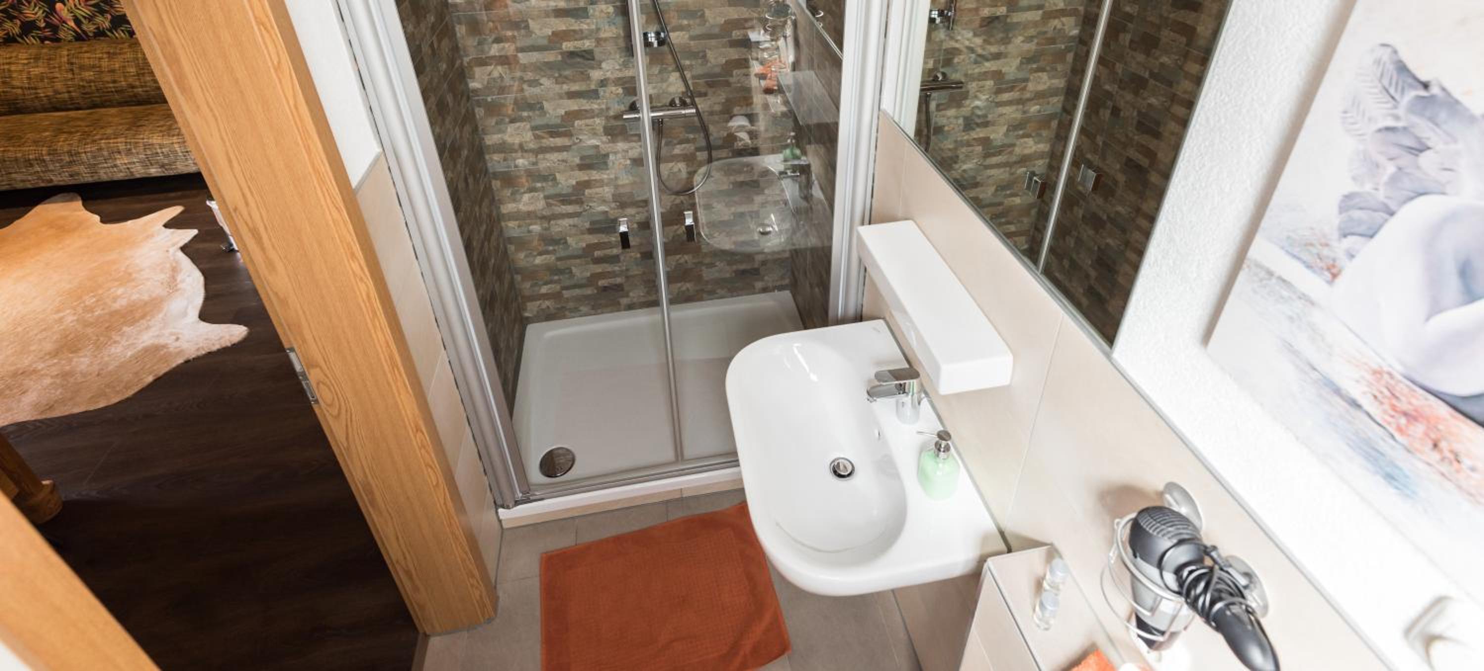 Double Room - Photo 2