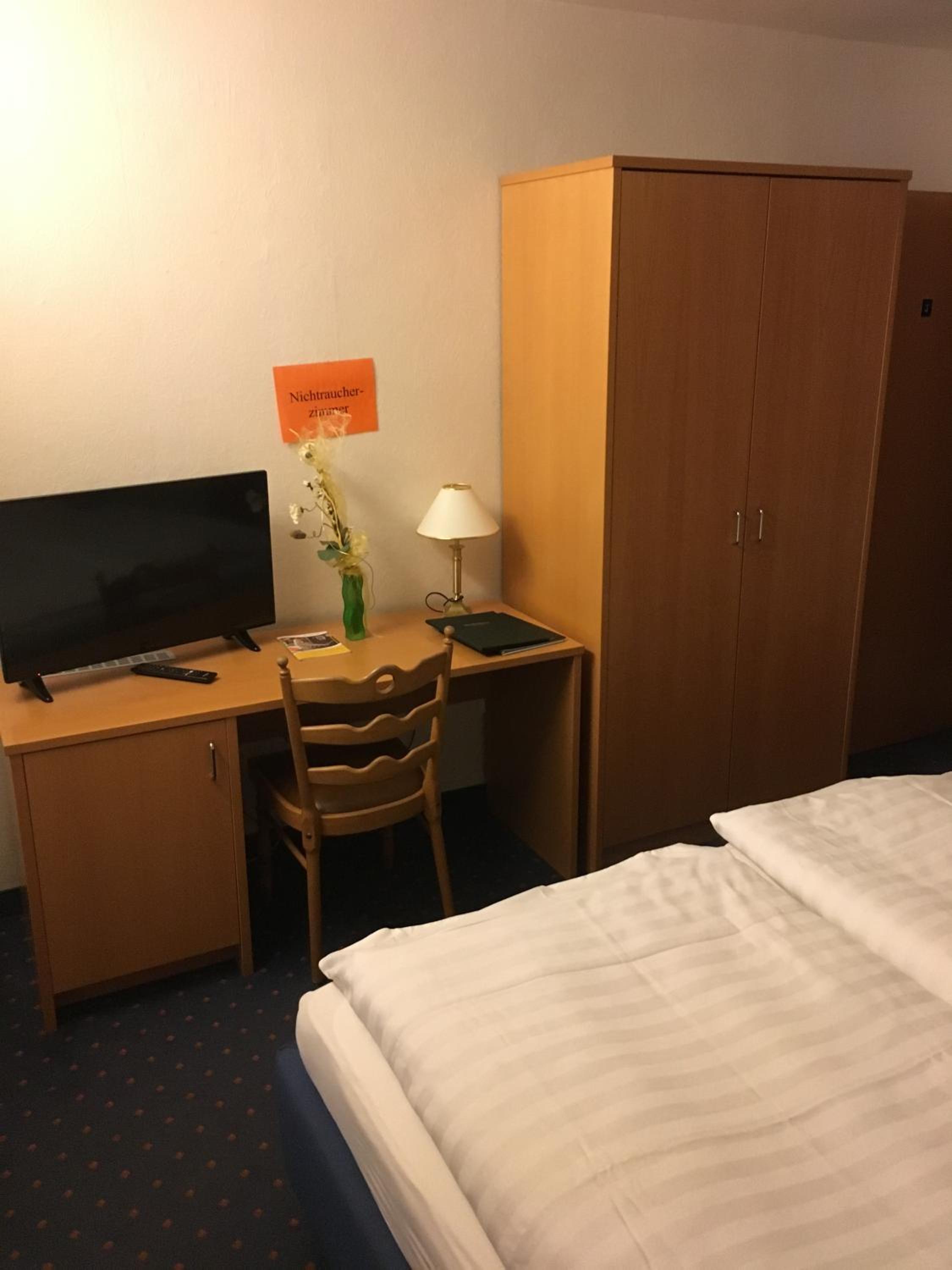 Double Room - Photo 10